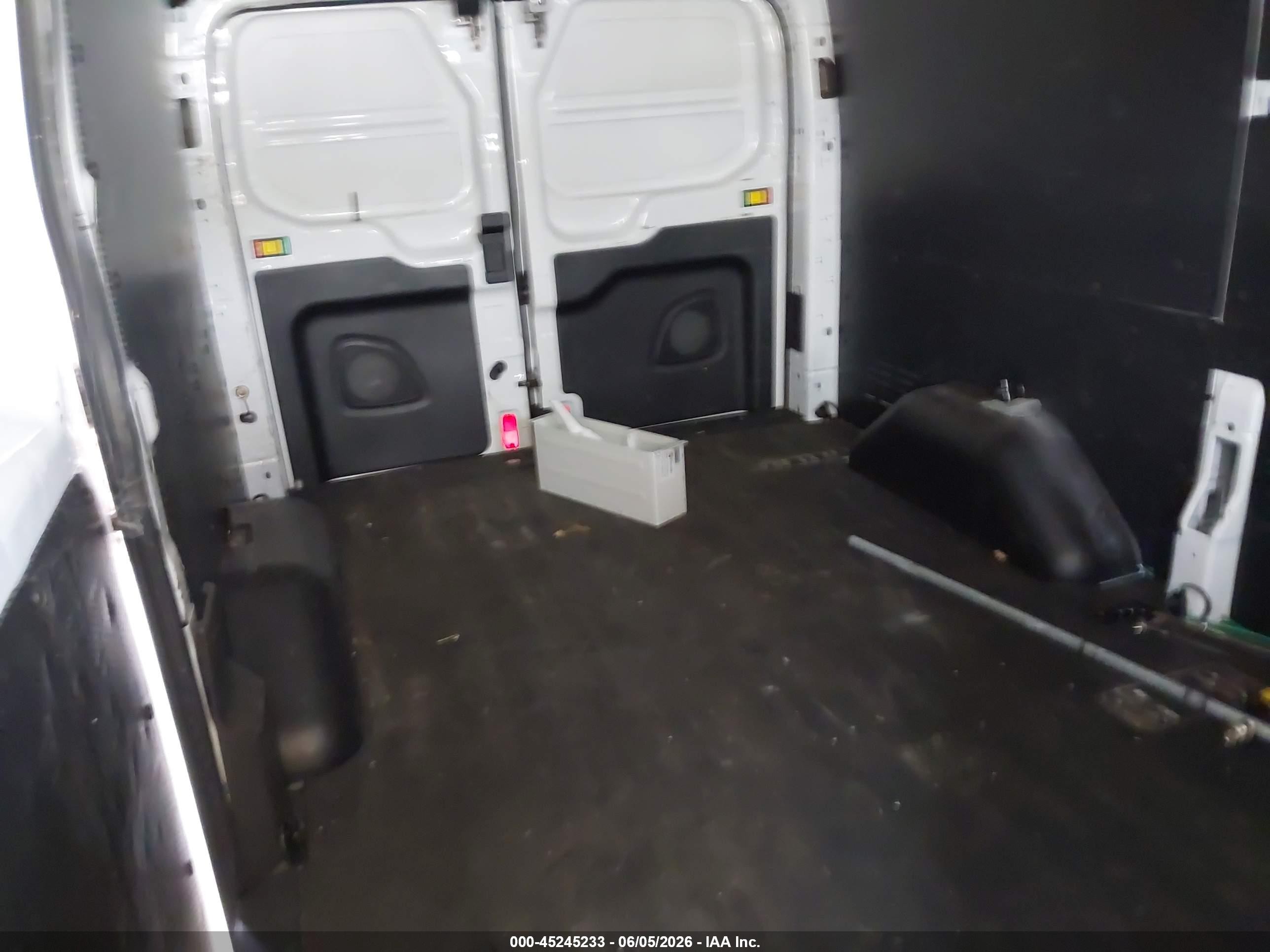 2018 Ford Transit-250 White vin: 1FTYR1YM3JKB49482