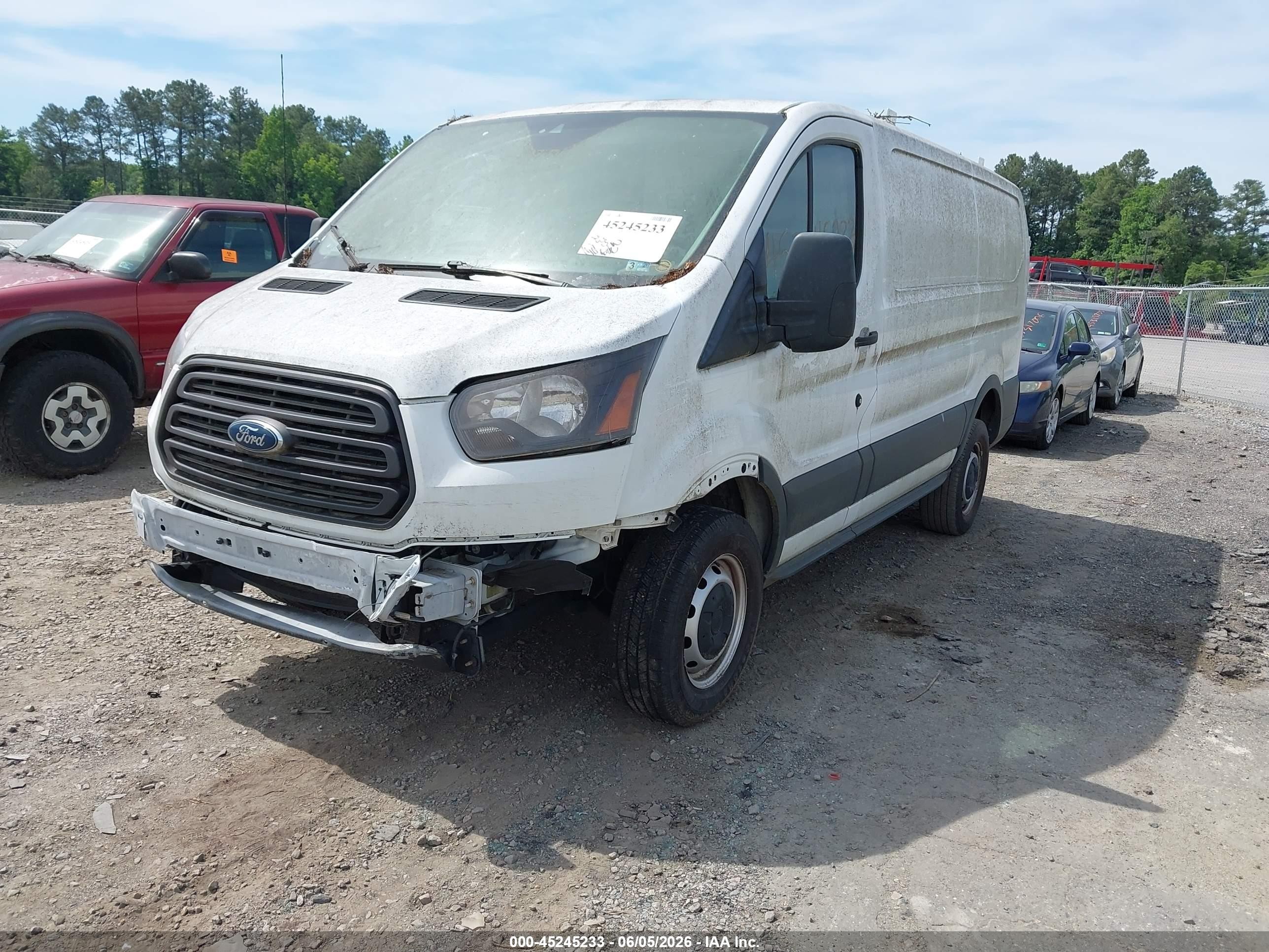 2018 Ford Transit-250 White vin: 1FTYR1YM3JKB49482