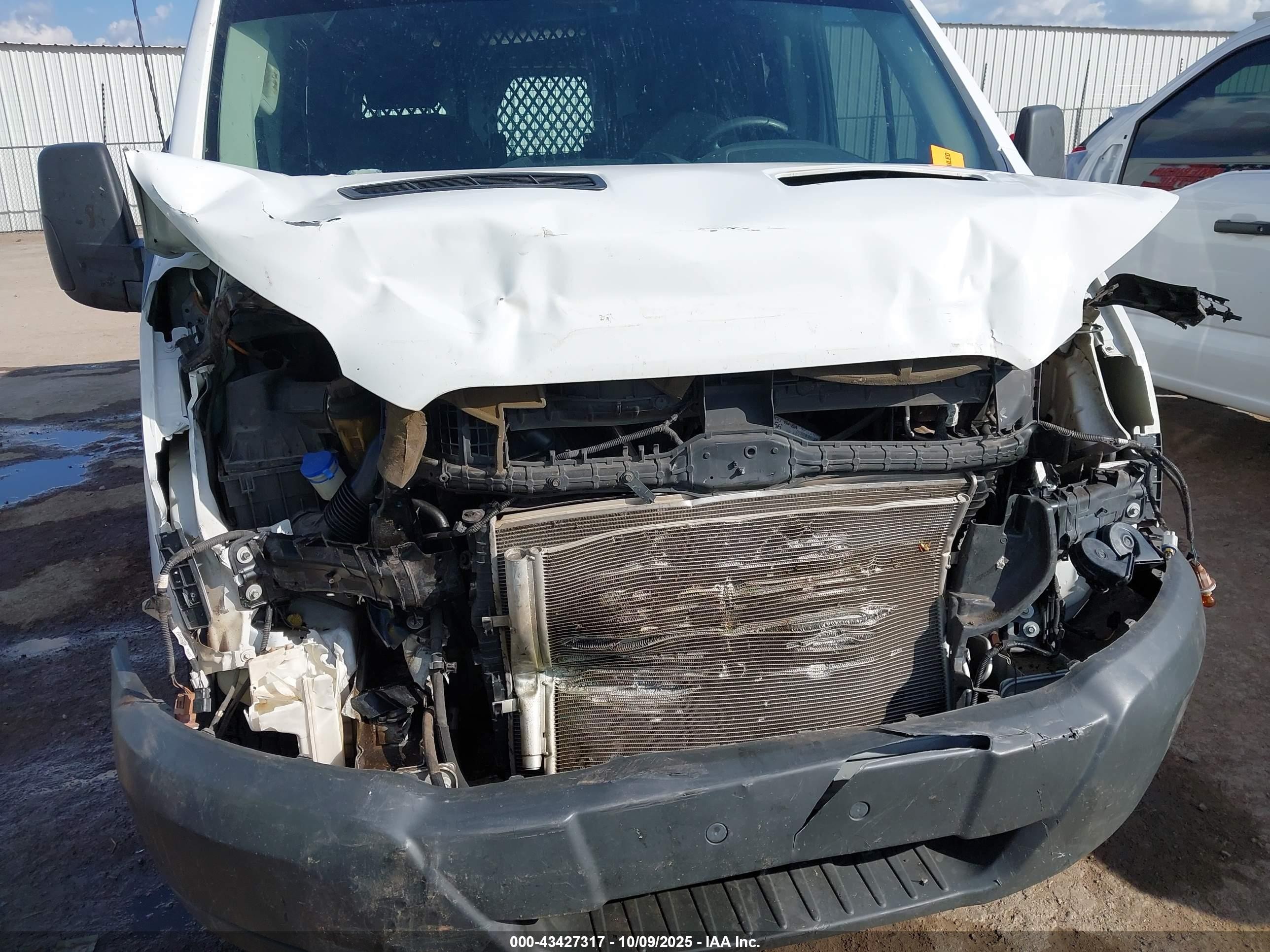 2018 Ford Transit-250   Белый vin: 1FTYR1YM9JKA64856