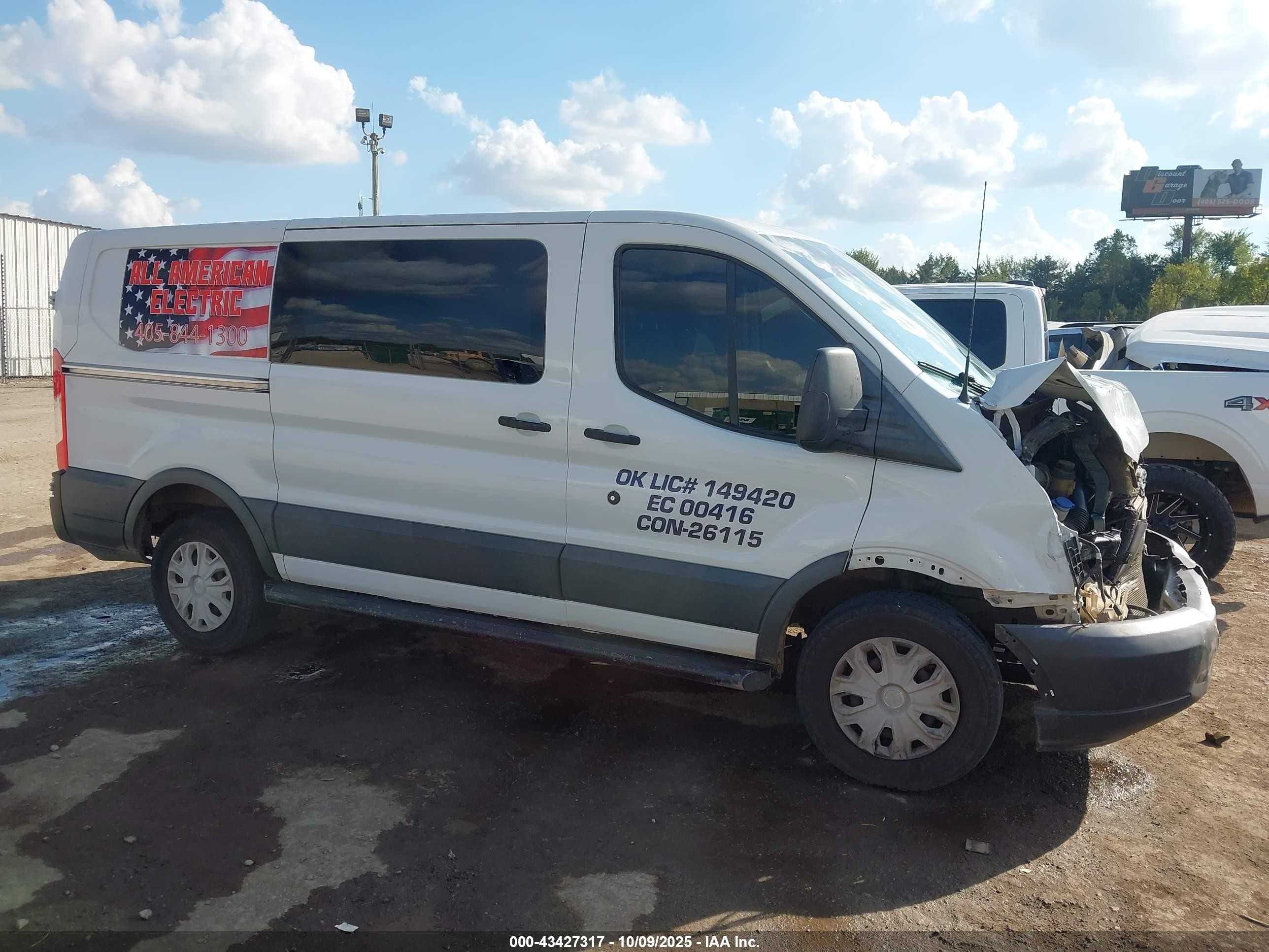 2018 Ford Transit-250   Белый vin: 1FTYR1YM9JKA64856