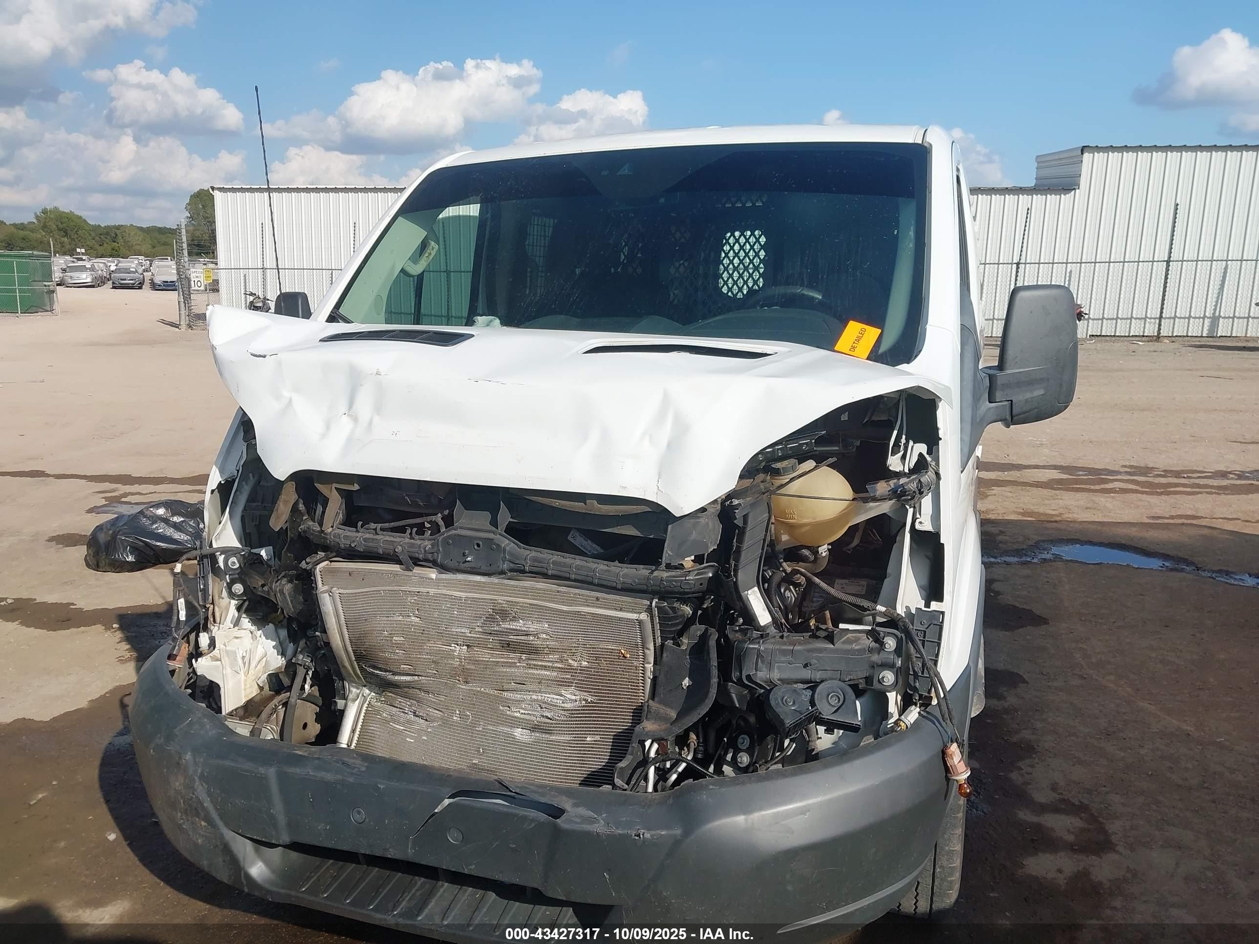 2018 Ford Transit-250   Белый vin: 1FTYR1YM9JKA64856
