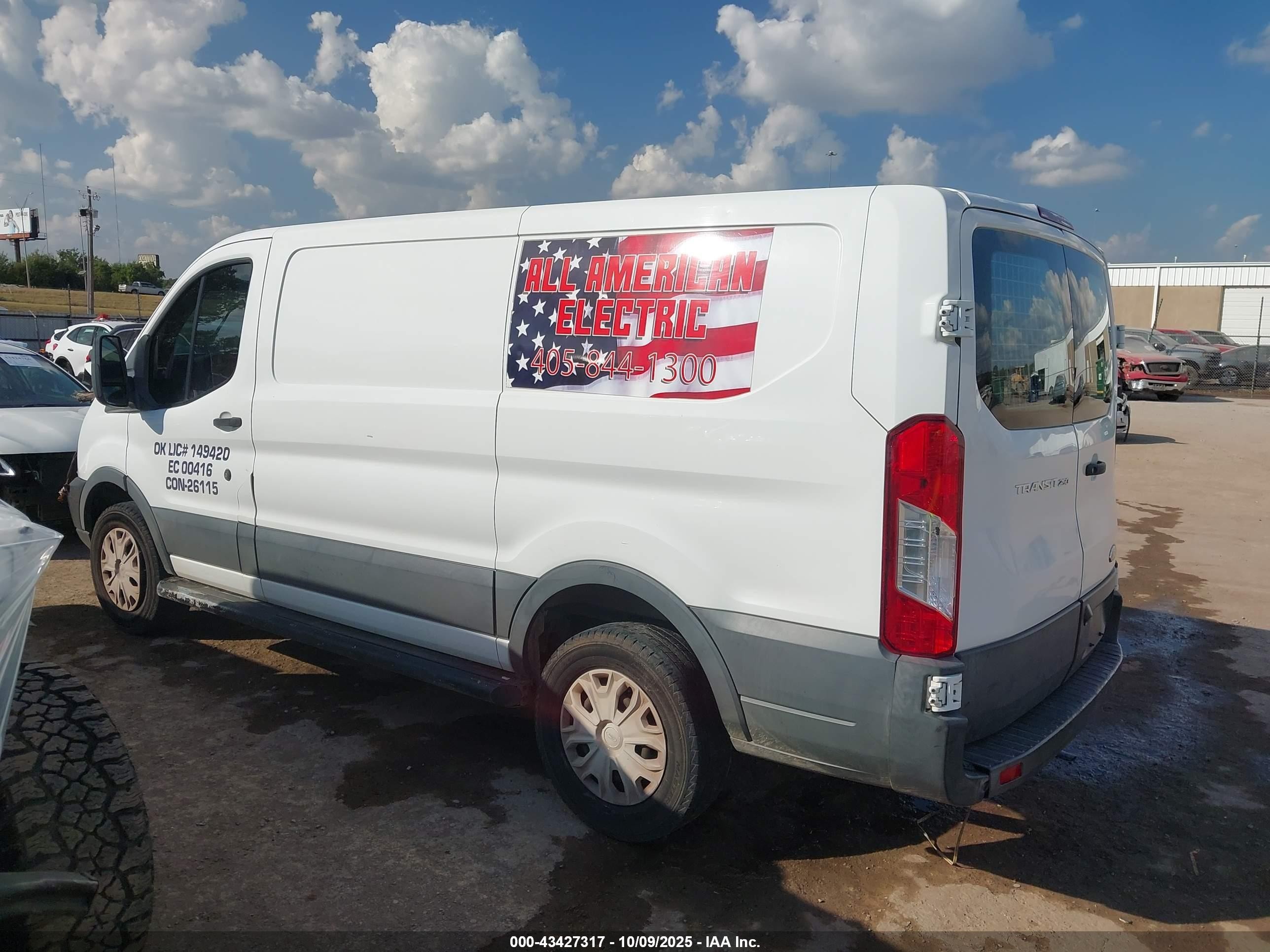 2018 Ford Transit-250   Белый vin: 1FTYR1YM9JKA64856