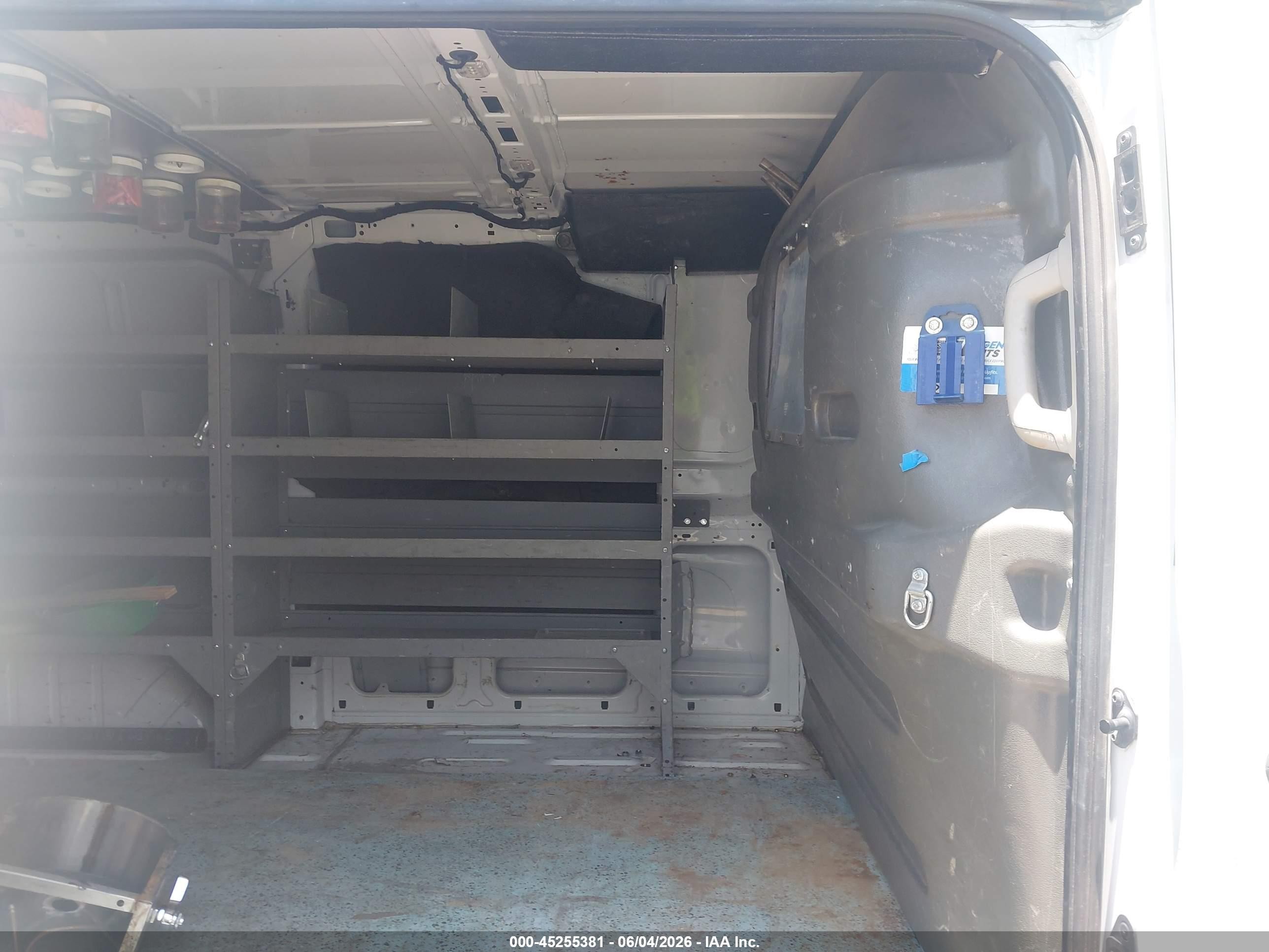 2018 Ford Transit-250   Белый vin: 1FTYR1YMXJKA26083