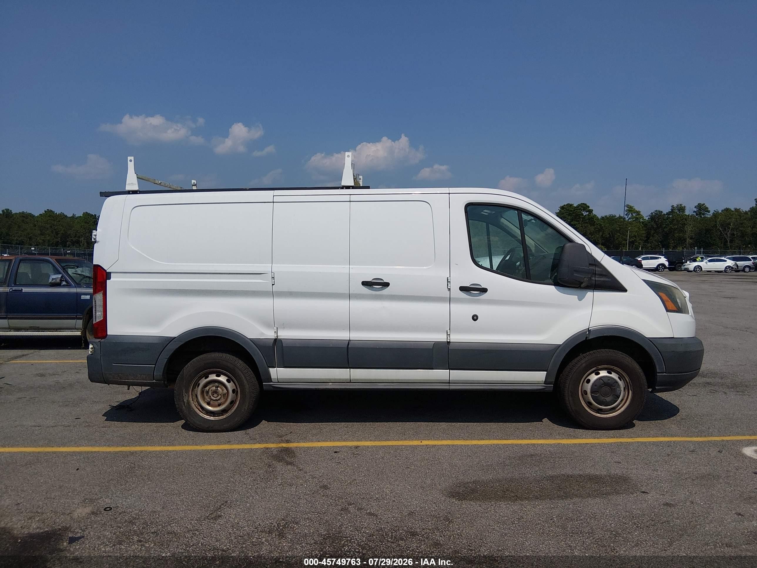 2015 Ford Transit-250   White vin: 1FTYR1ZM2FKA79575