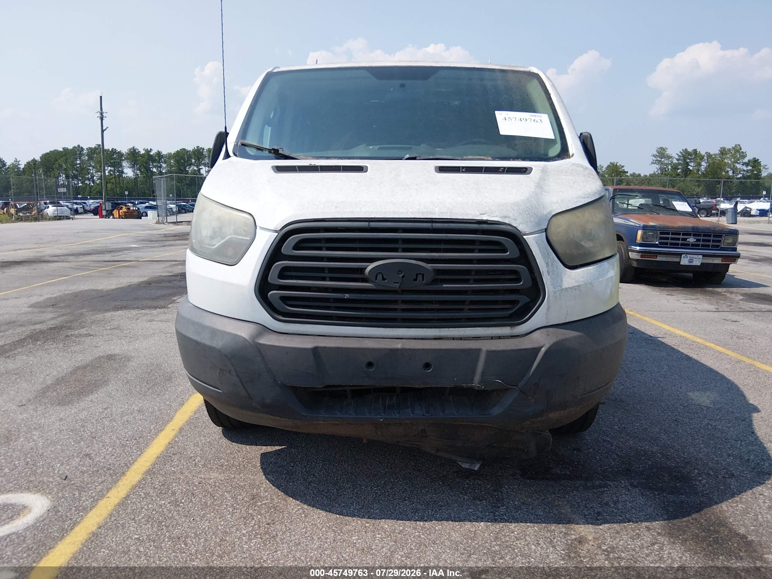2015 Ford Transit-250   White vin: 1FTYR1ZM2FKA79575