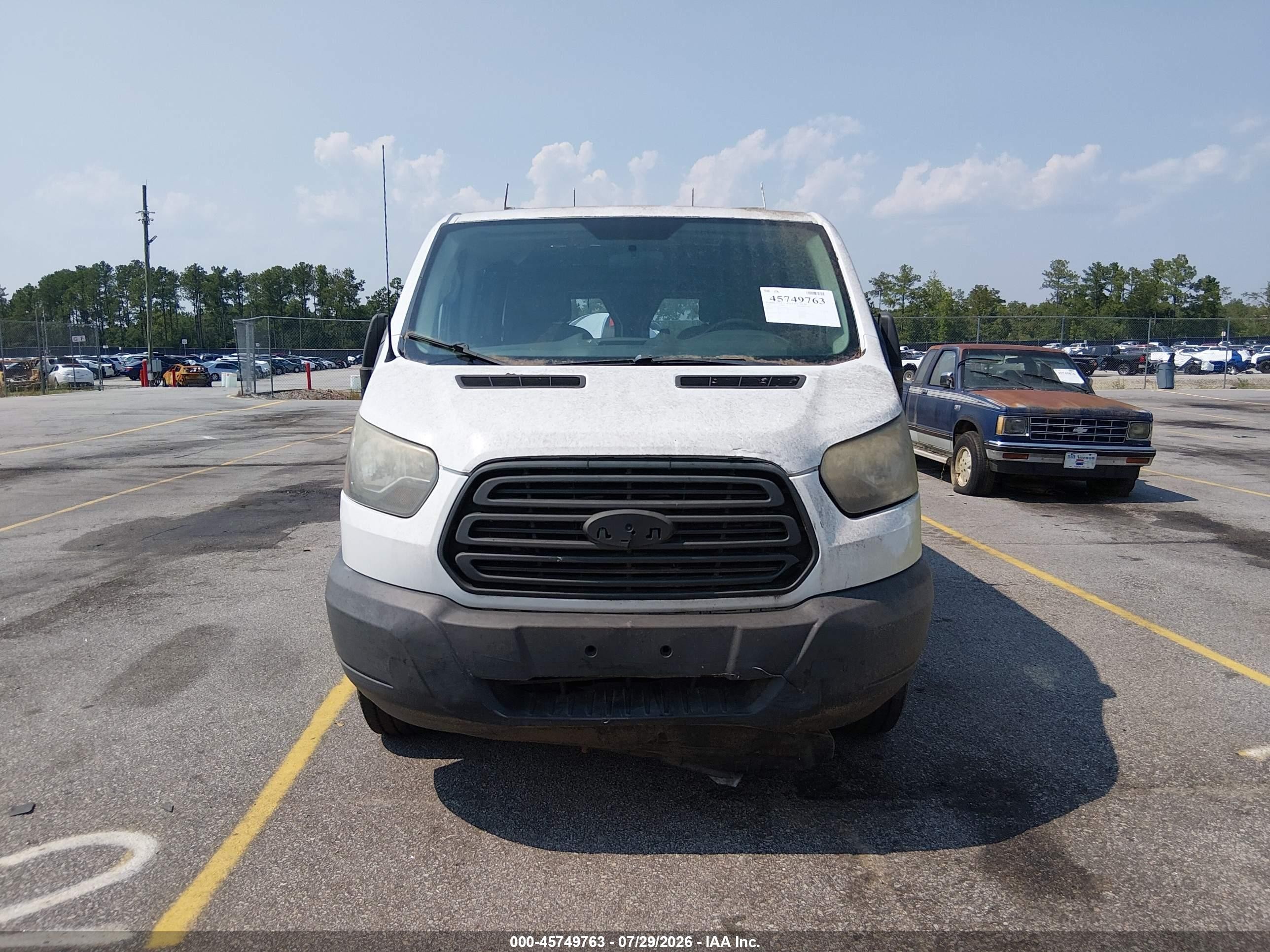 2015 Ford Transit-250   White vin: 1FTYR1ZM2FKA79575