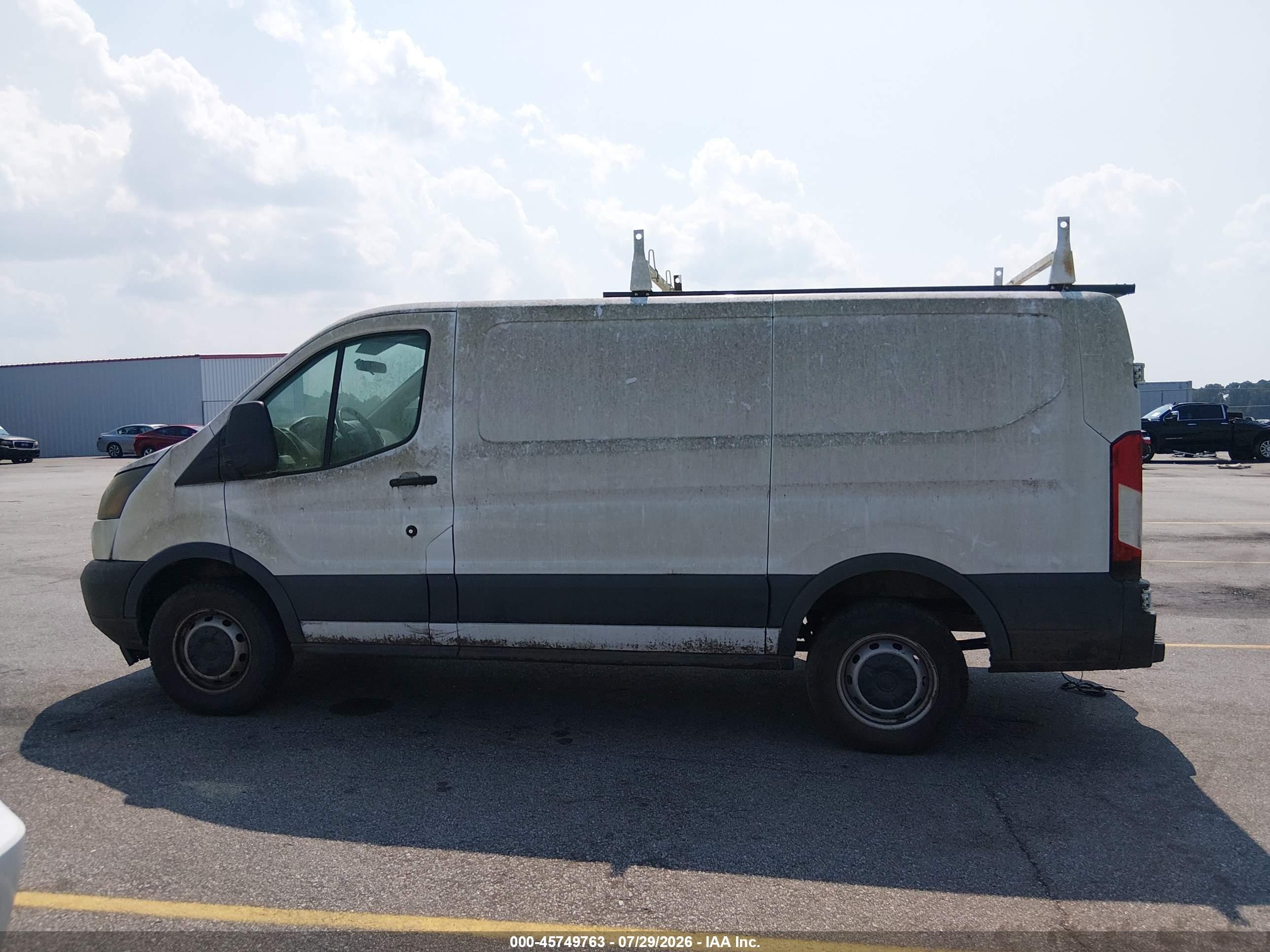 2015 Ford Transit-250   White vin: 1FTYR1ZM2FKA79575