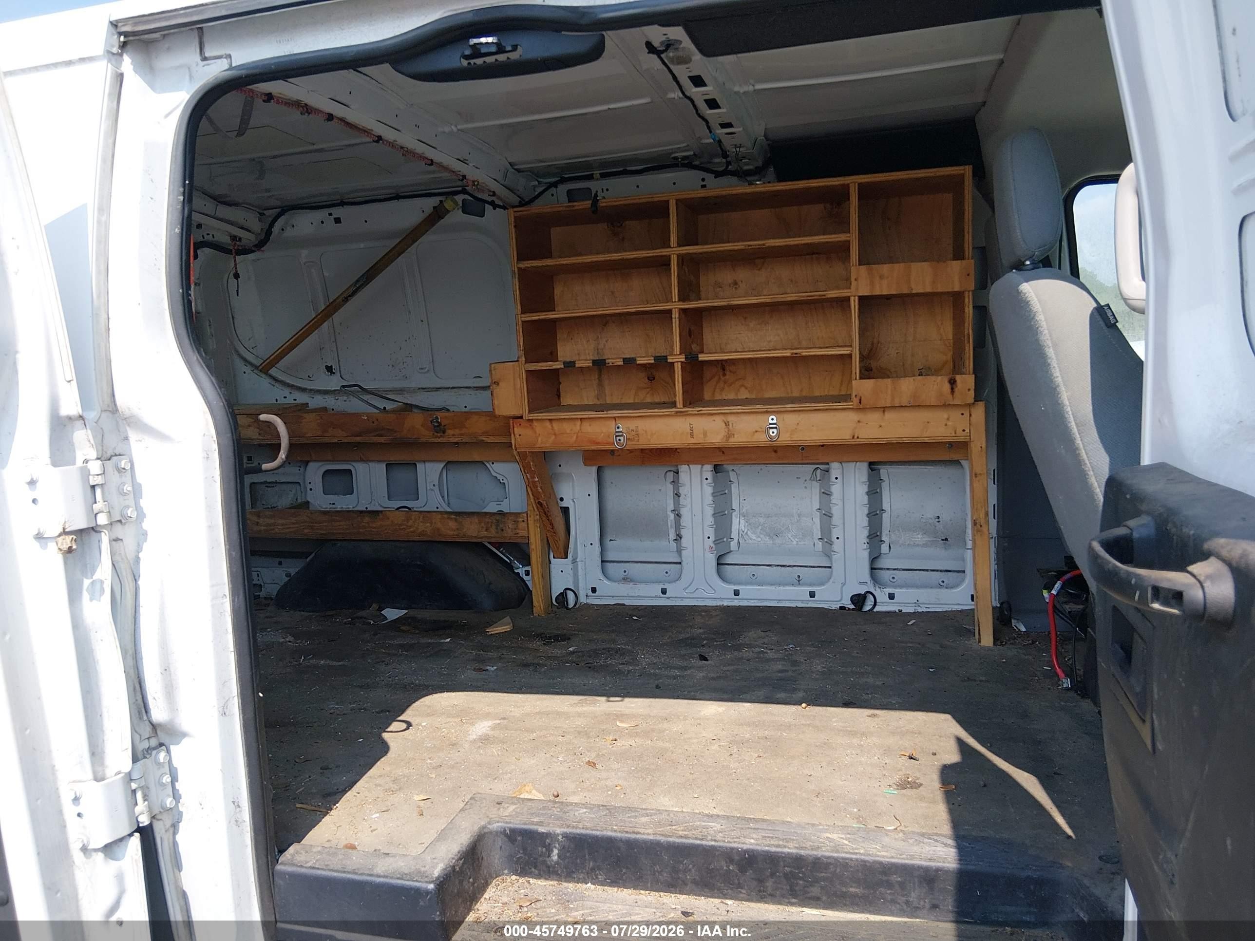 2015 Ford Transit-250   White vin: 1FTYR1ZM2FKA79575