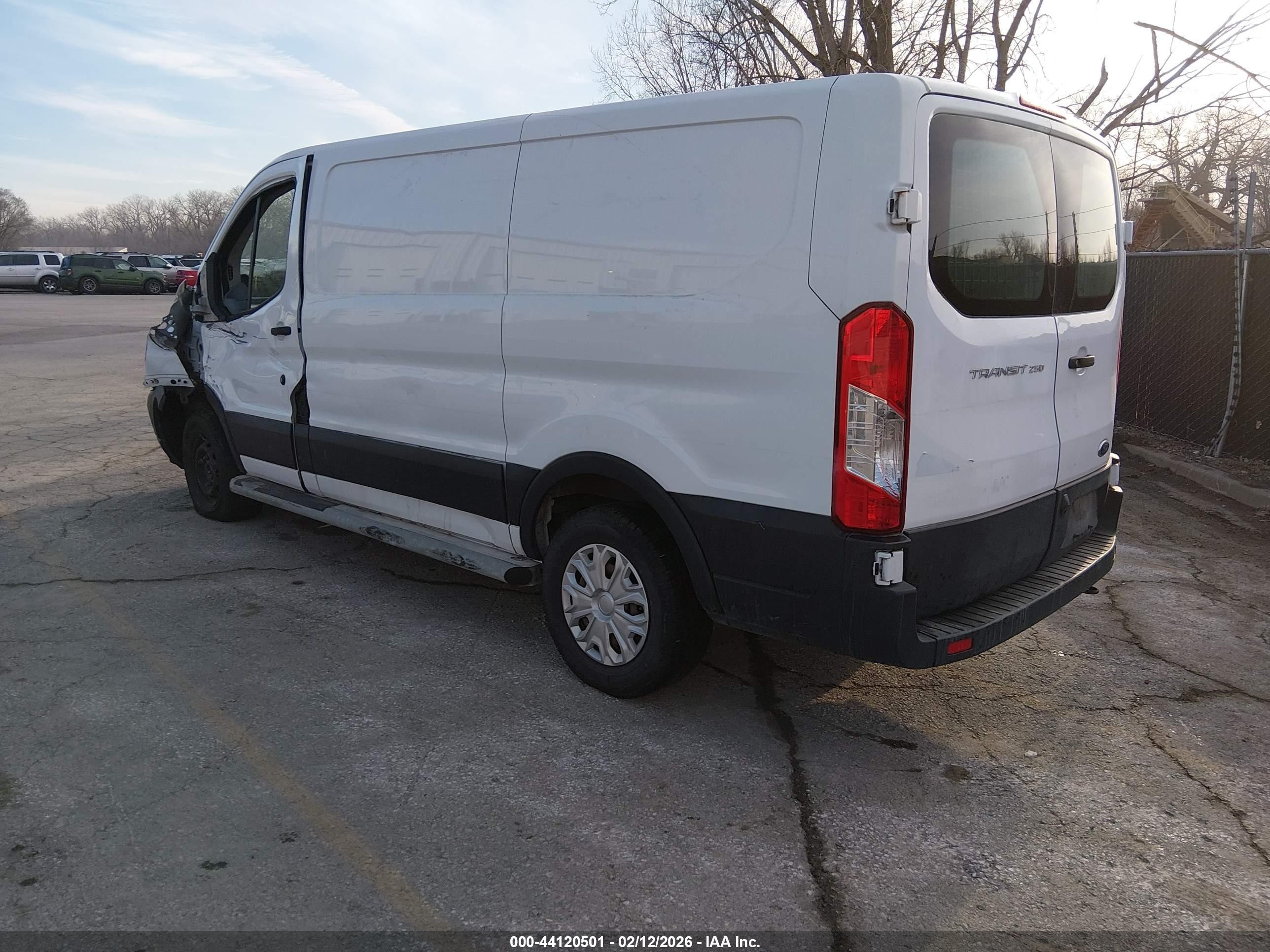 2019 Ford Transit-250 White vin: 1FTYR1ZM3KKB21813