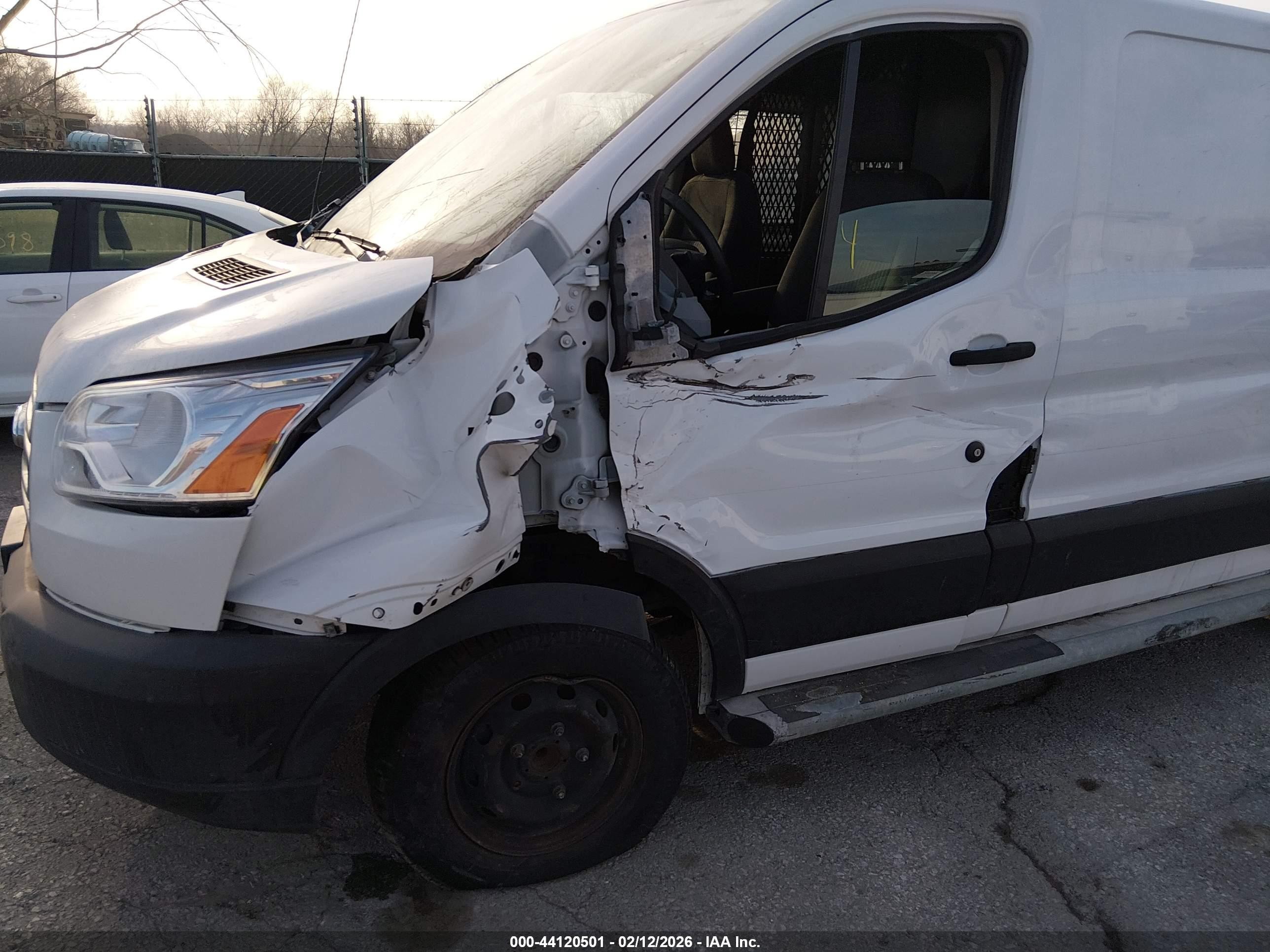2019 Ford Transit-250 White vin: 1FTYR1ZM3KKB21813