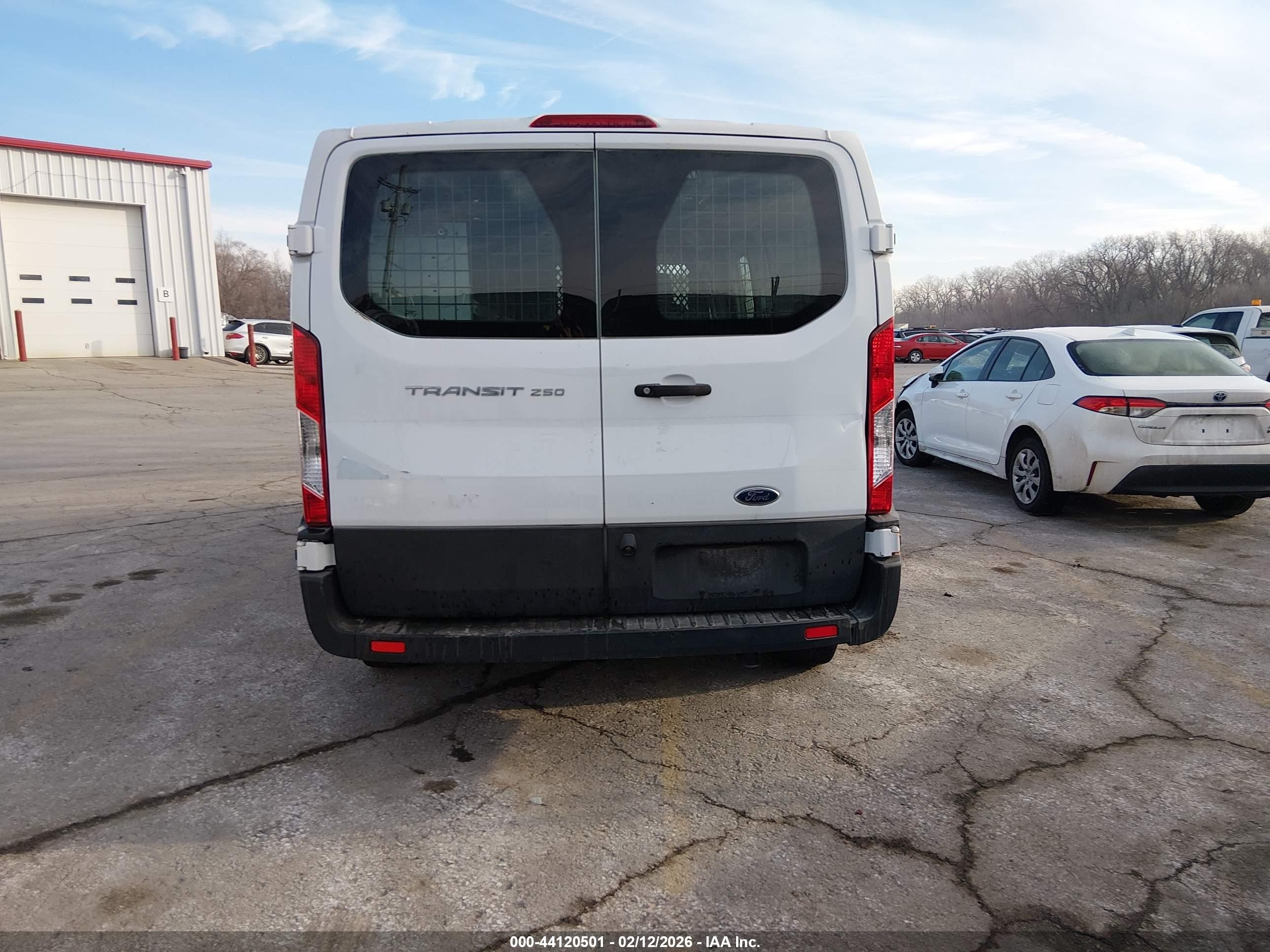 2019 Ford Transit-250 White vin: 1FTYR1ZM3KKB21813