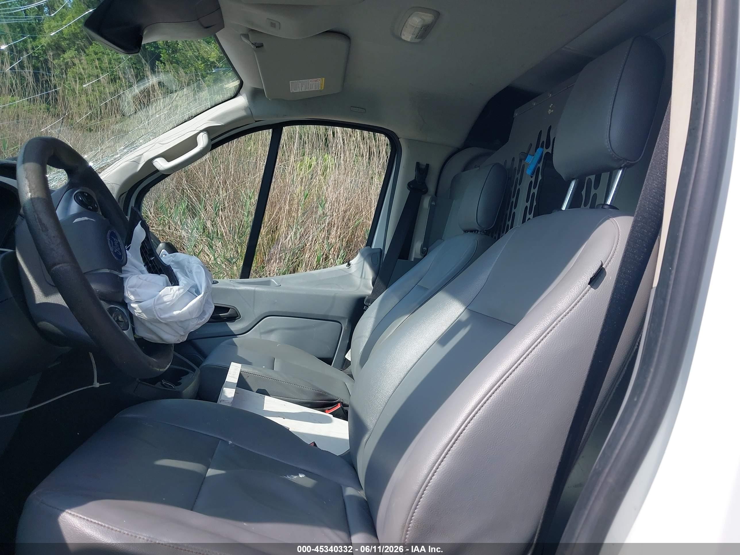 2019 Ford Transit-250 White vin: 1FTYR1ZM5KKB79406