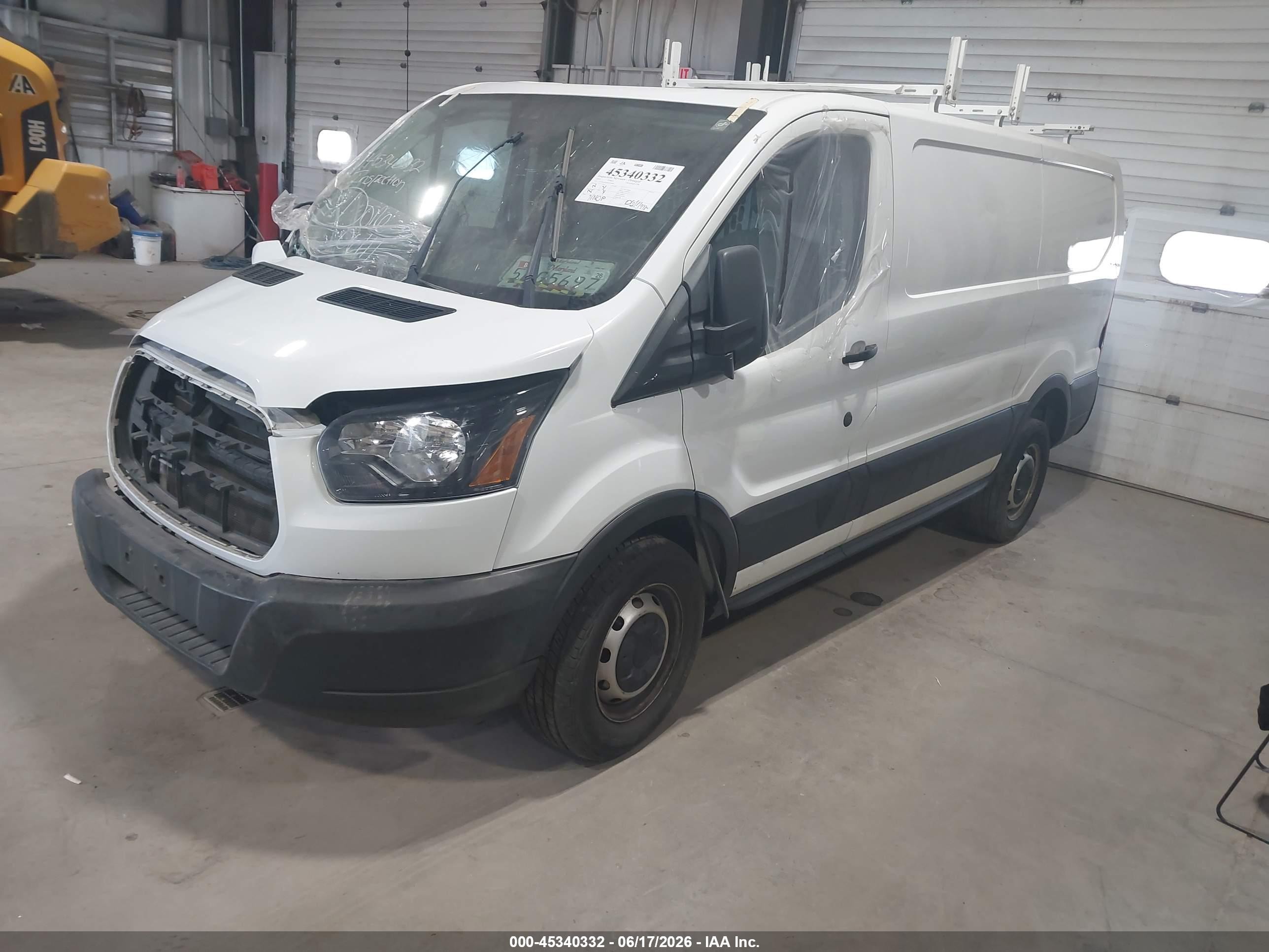 2019 Ford Transit-250 White vin: 1FTYR1ZM5KKB79406