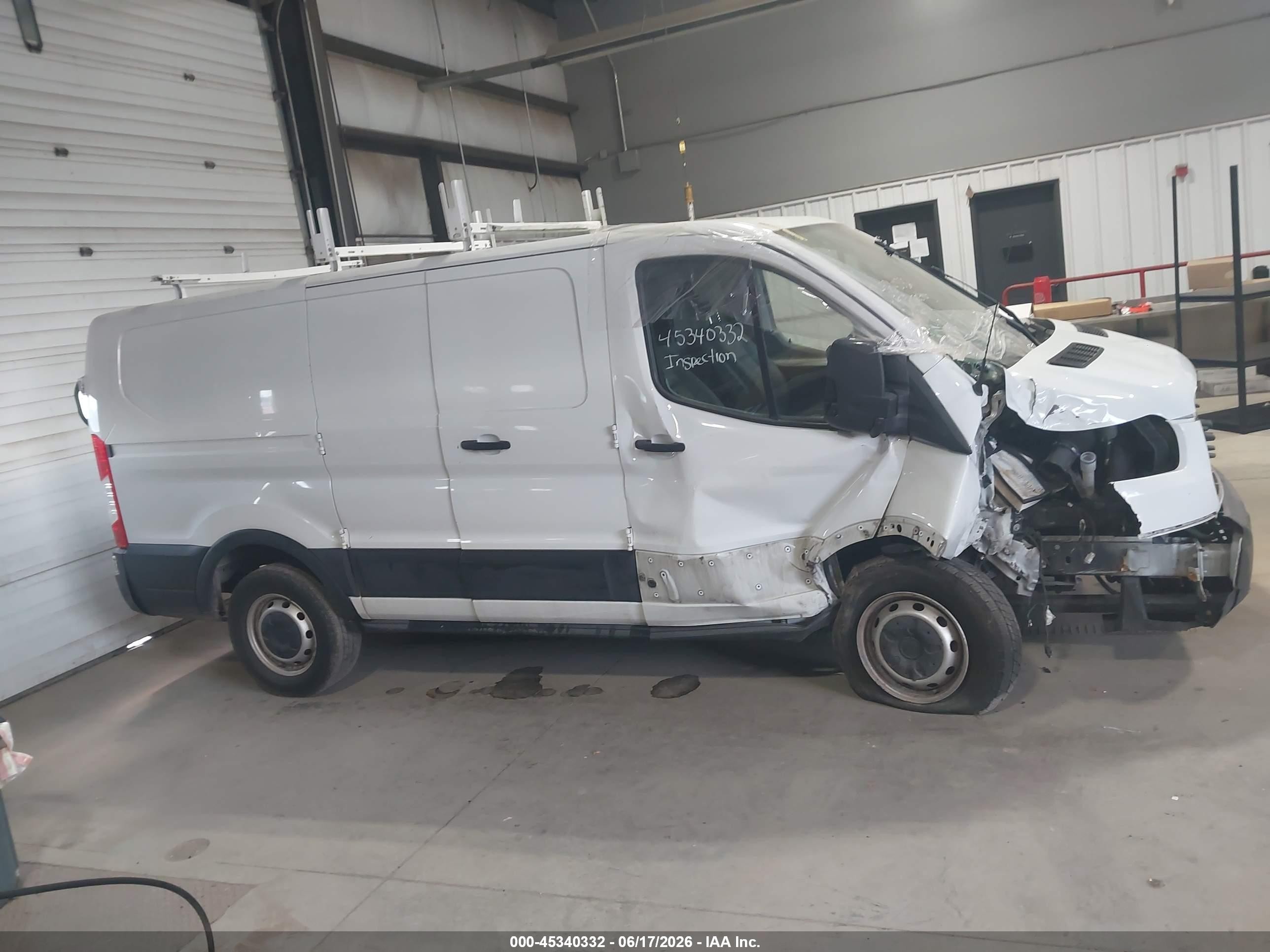2019 Ford Transit-250 White vin: 1FTYR1ZM5KKB79406
