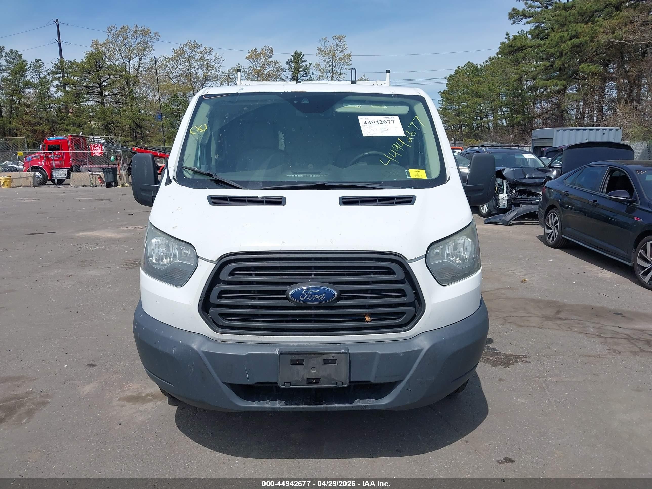 2016 Ford Transit-250 White vin: 1FTYR1ZM9GKA24266
