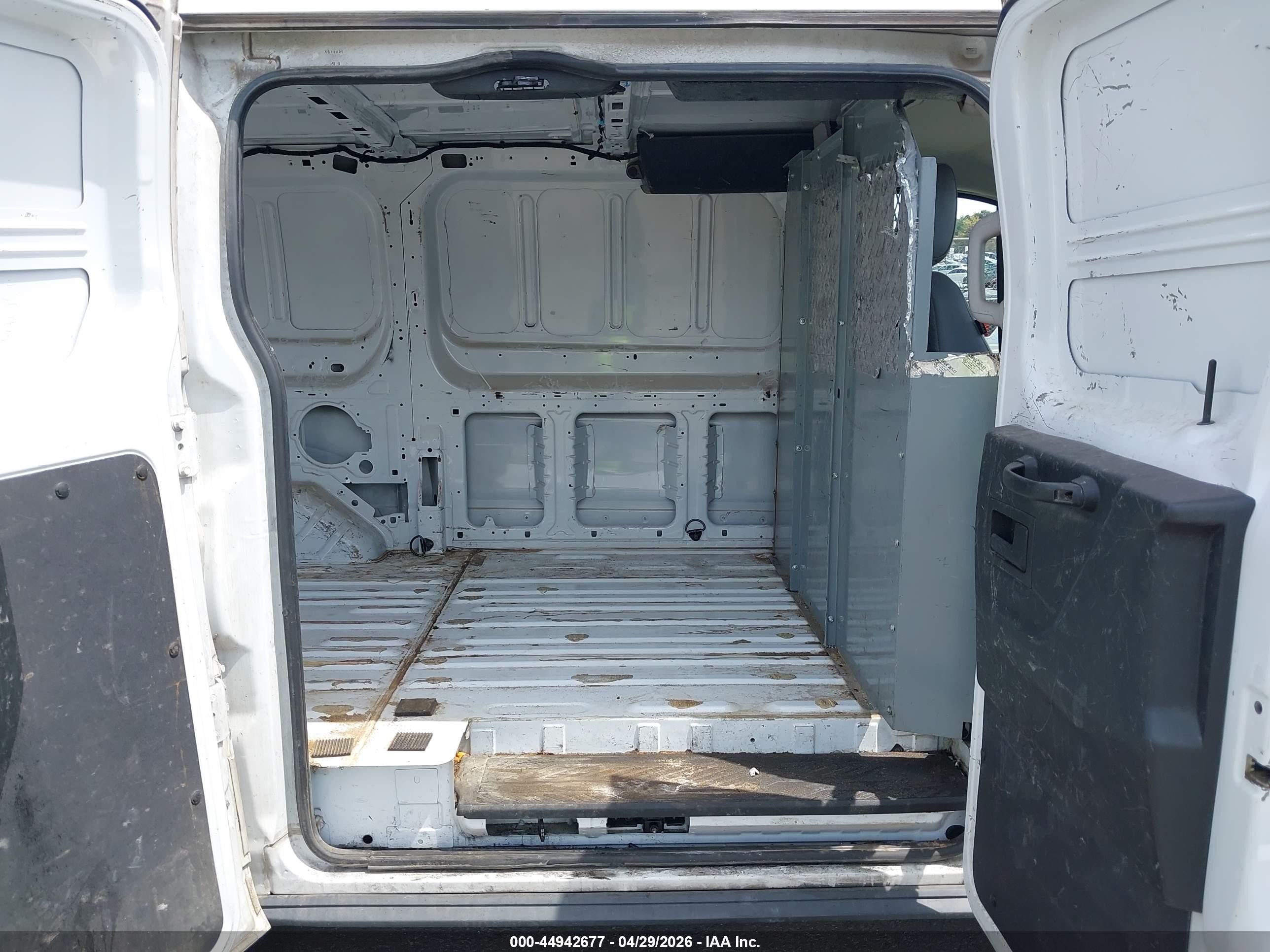 2016 Ford Transit-250 White vin: 1FTYR1ZM9GKA24266