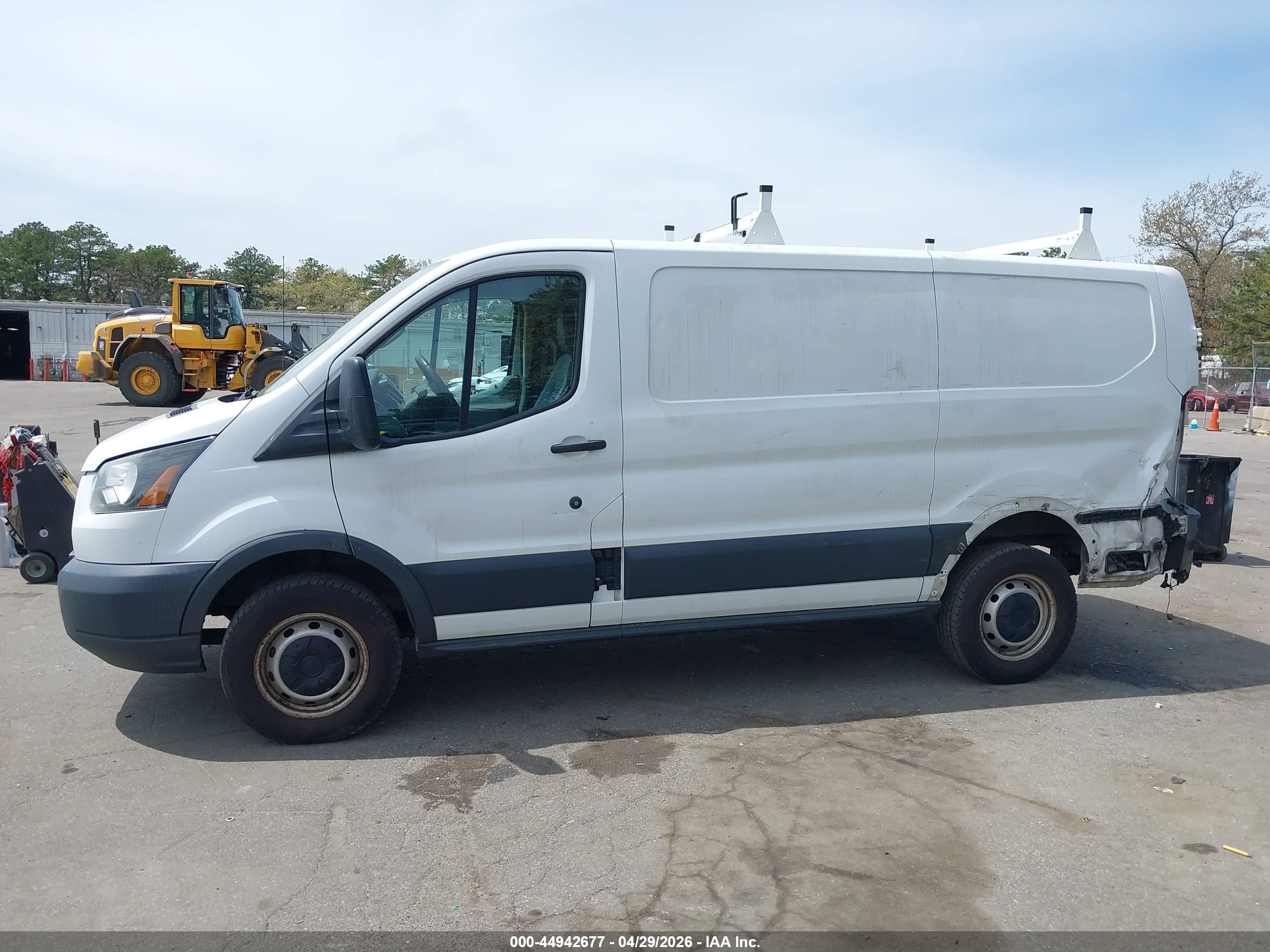 2016 Ford Transit-250 White vin: 1FTYR1ZM9GKA24266