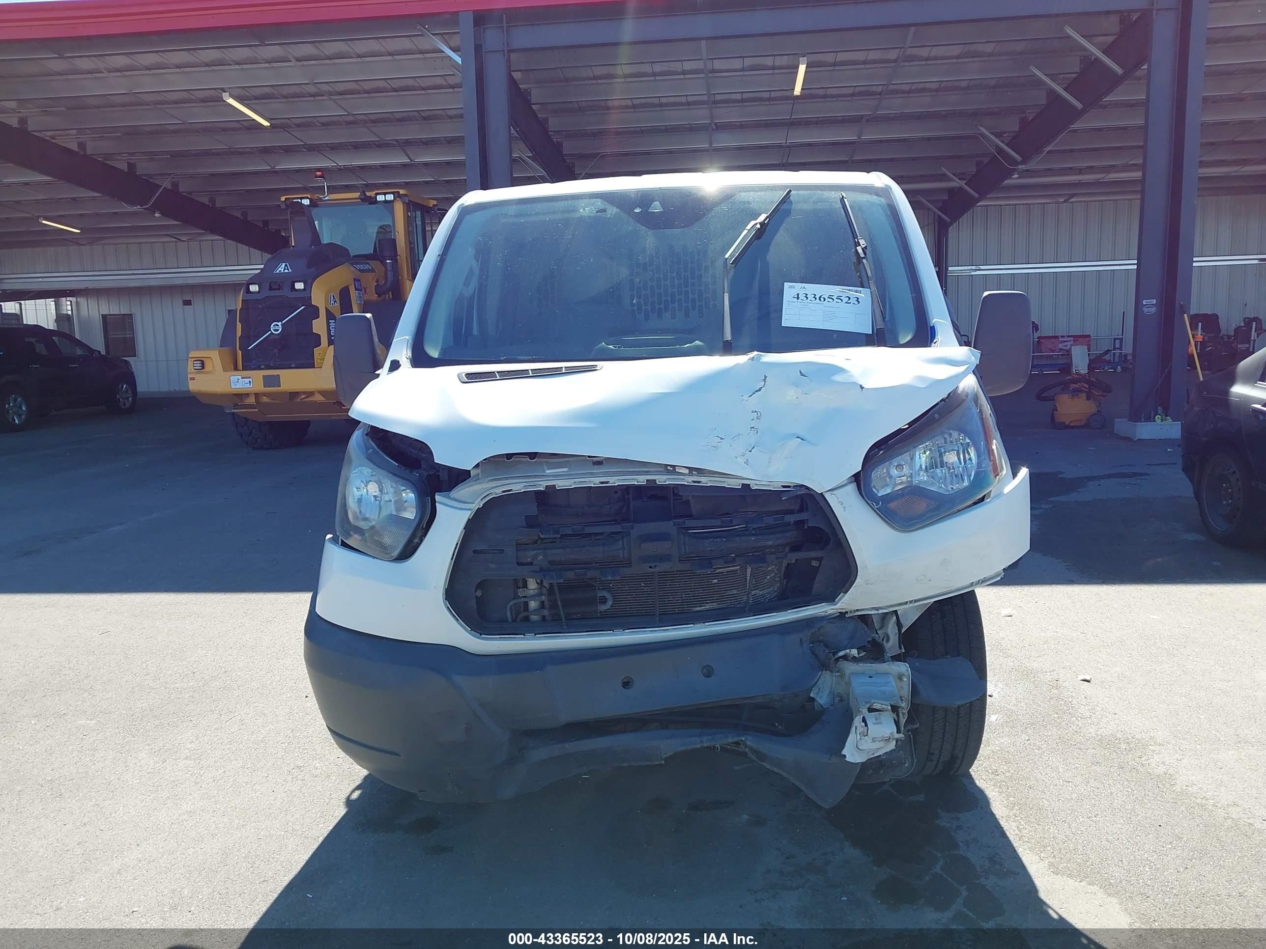 2017 Ford Transit-250   White vin: 1FTYR1ZMXHKA75132