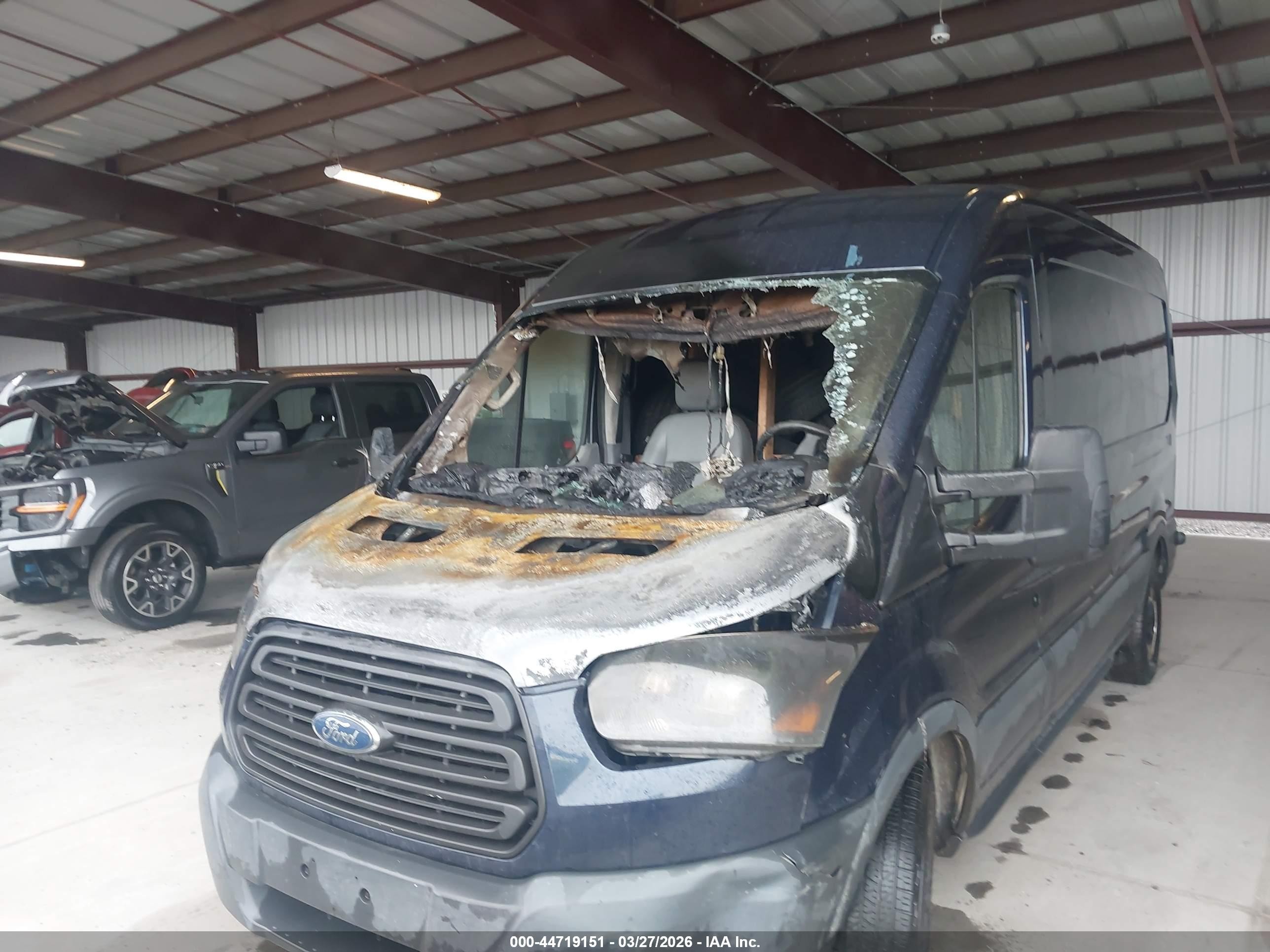 2016 Ford Transit-250   Blue vin: 1FTYR2CG6GKA31393