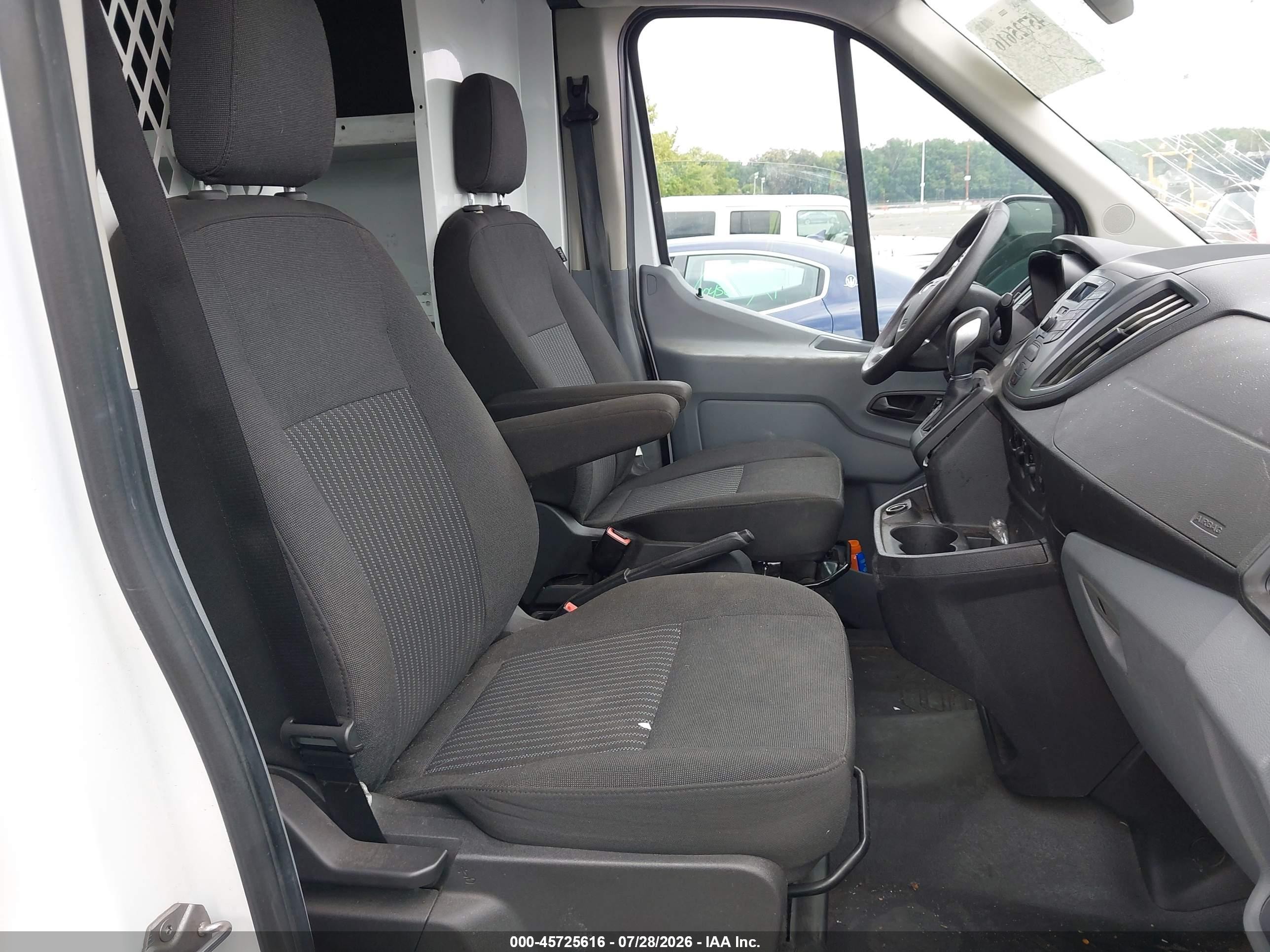 2019 Ford Transit-250   White vin: 1FTYR2CM1KKB66473