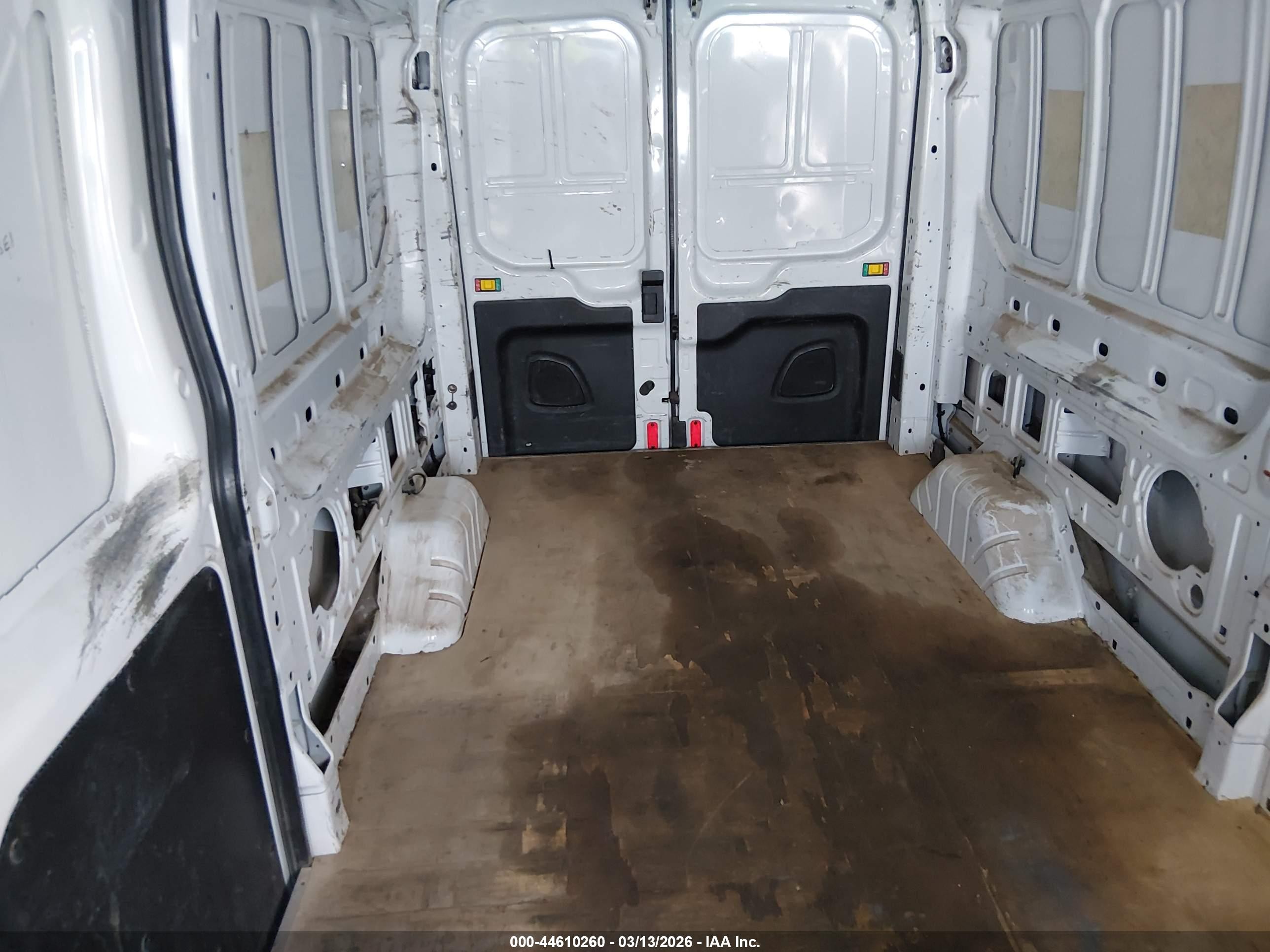2018 Ford Transit-250   White vin: 1FTYR2CM2JKB23937