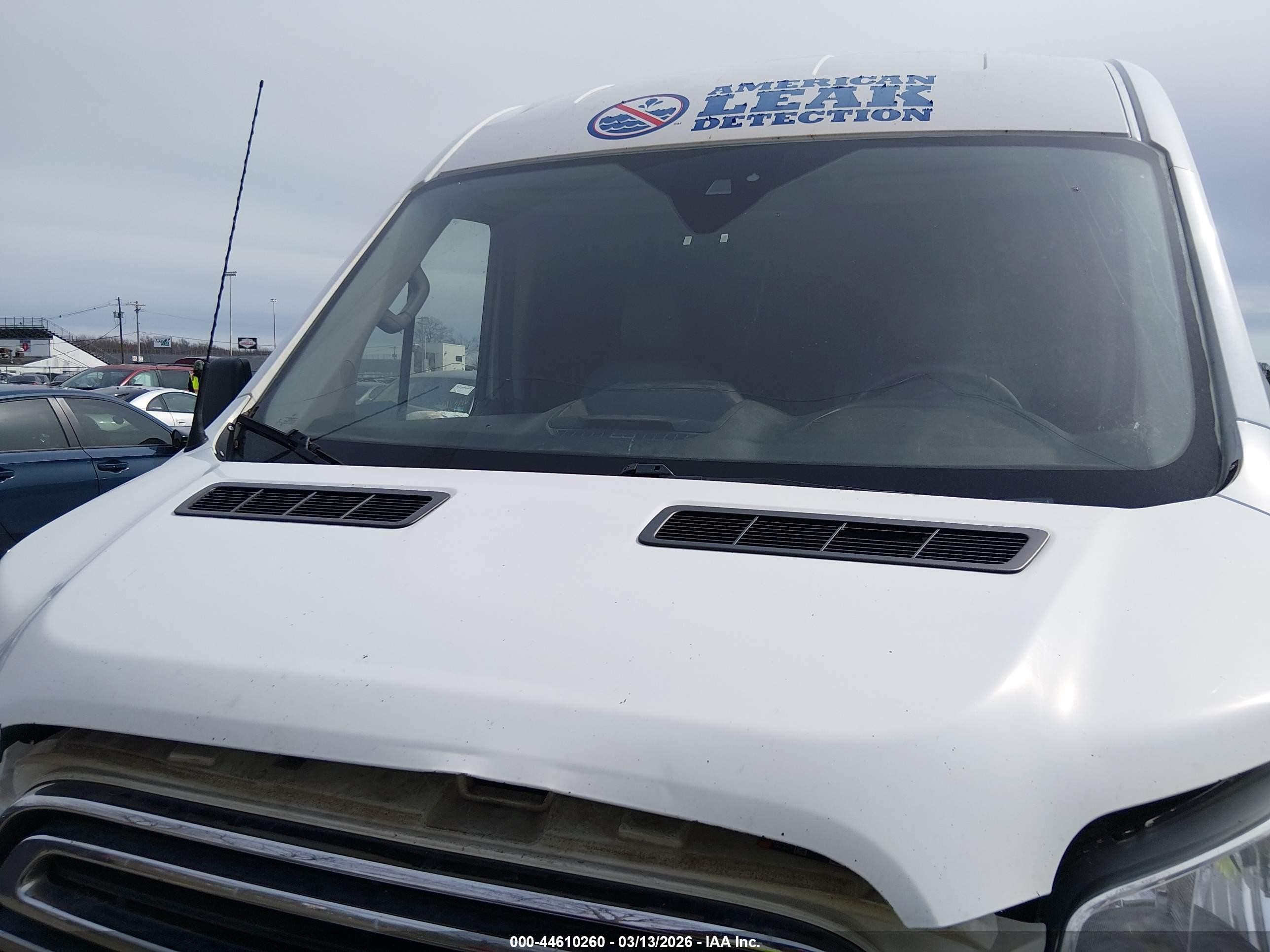 2018 Ford Transit-250   White vin: 1FTYR2CM2JKB23937