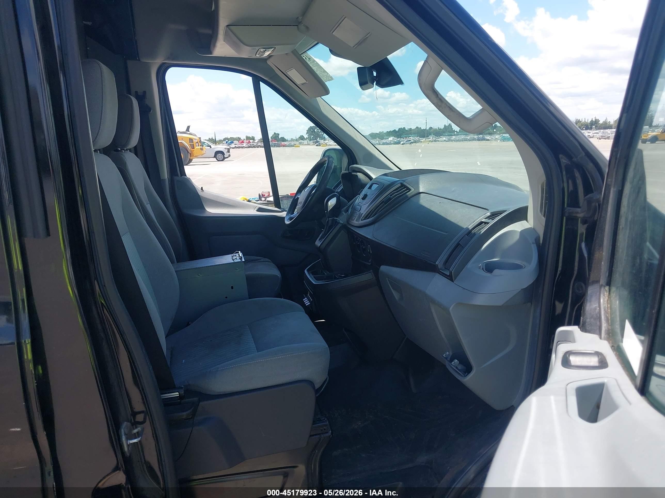 2016 Ford Transit-250   Black vin: 1FTYR2CM4GKB54471