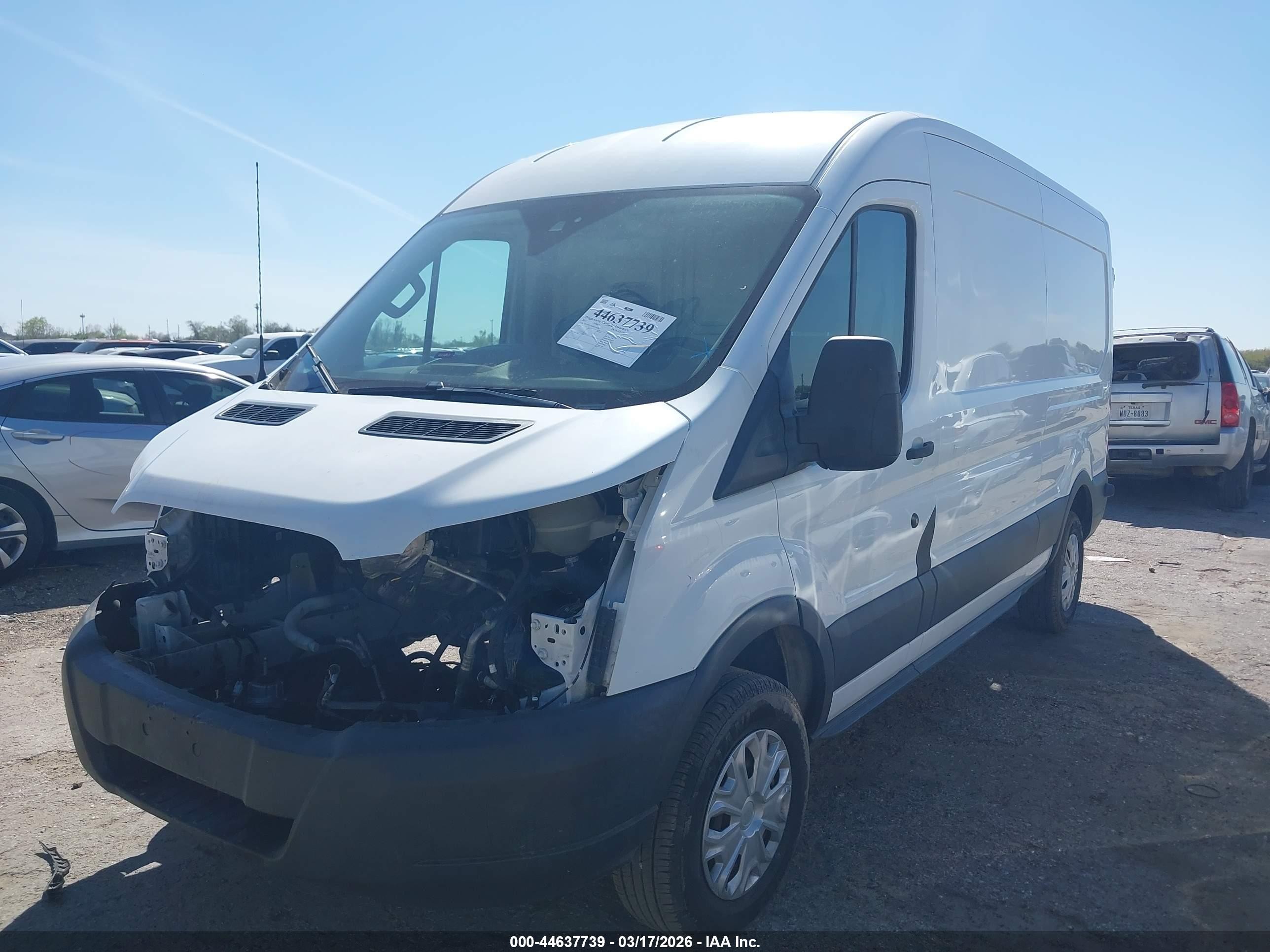 2017 Ford Transit-250   White vin: 1FTYR2CM4HKA54081