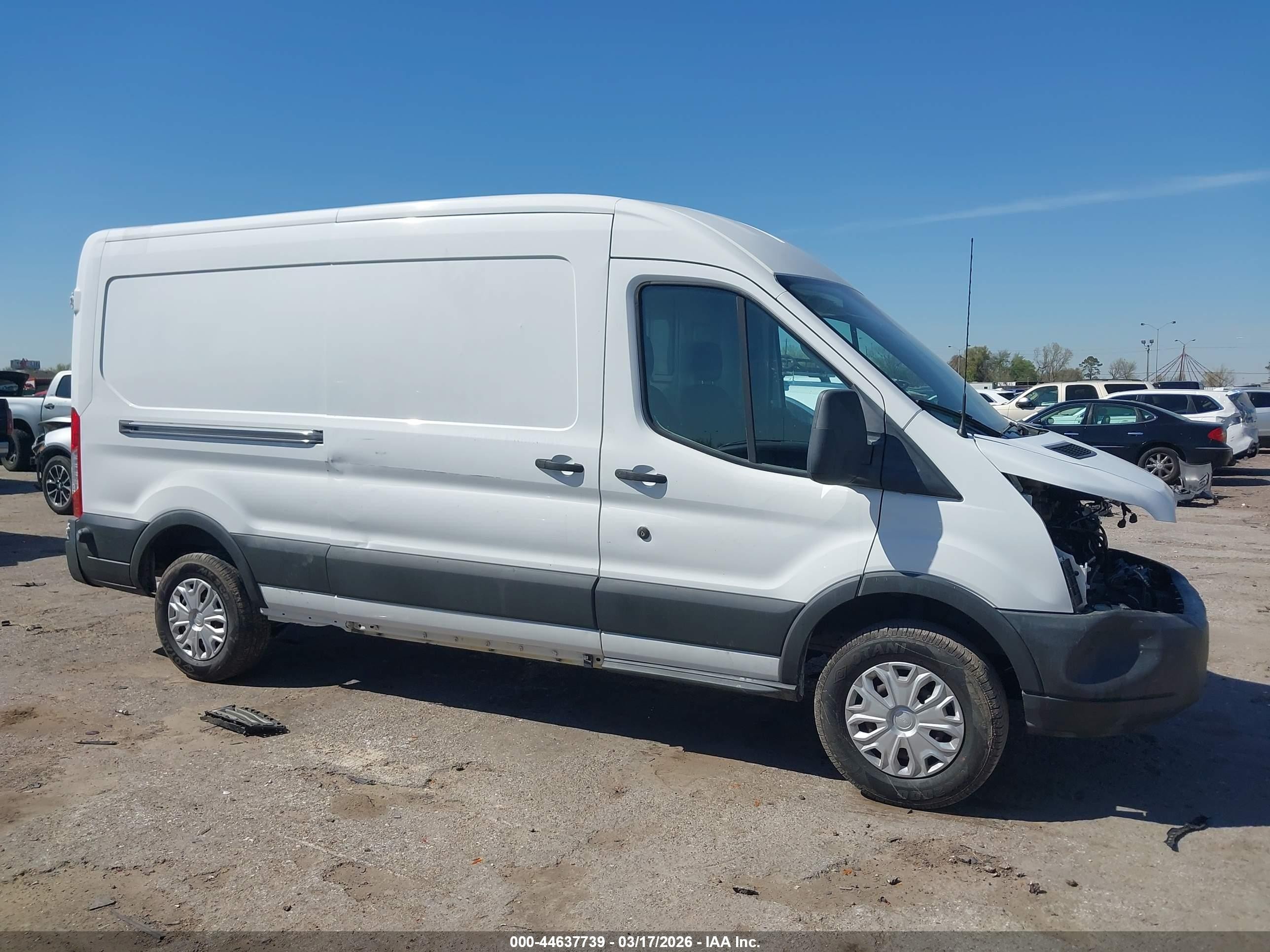 2017 Ford Transit-250   White vin: 1FTYR2CM4HKA54081