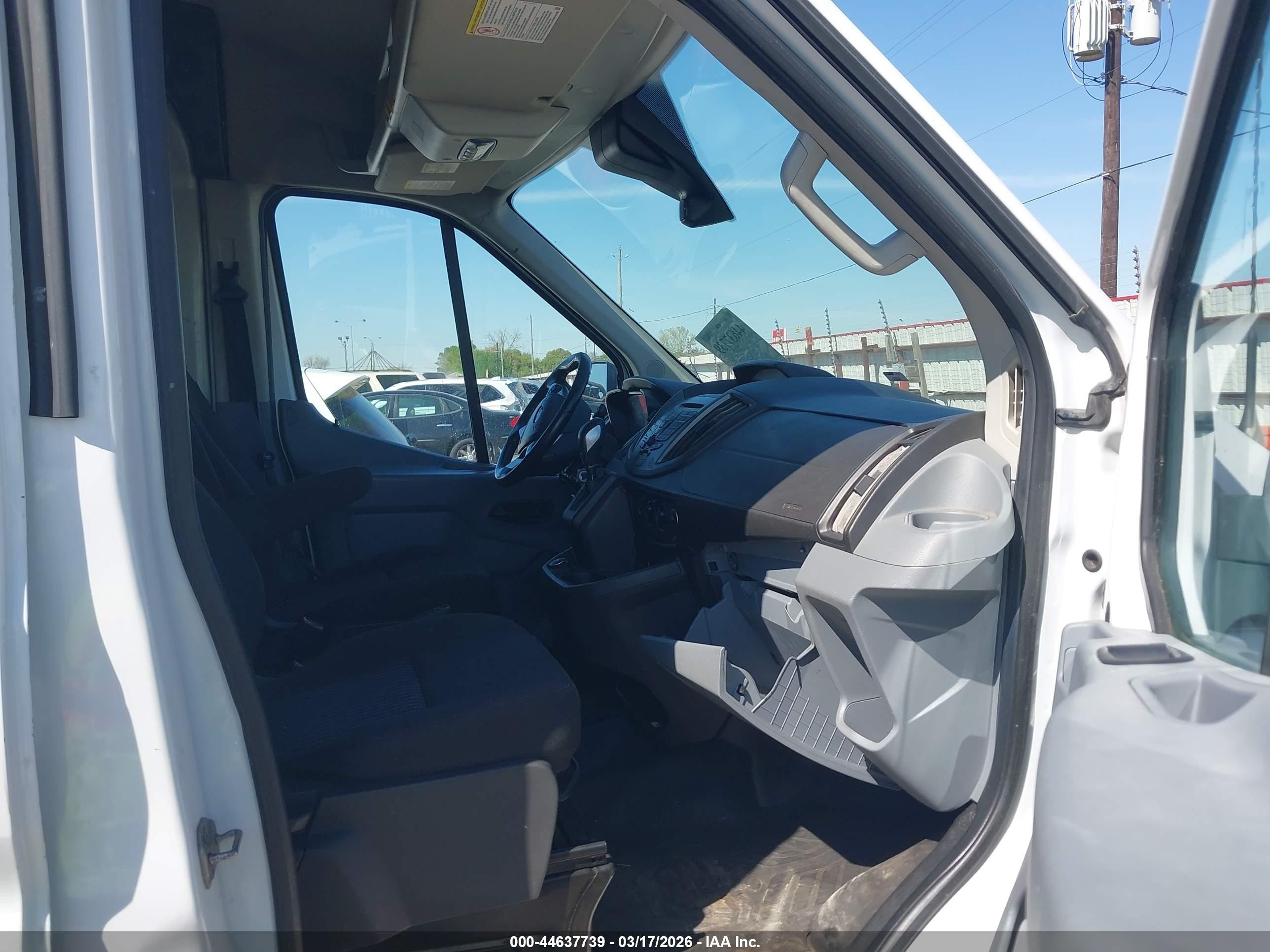 2017 Ford Transit-250   White vin: 1FTYR2CM4HKA54081