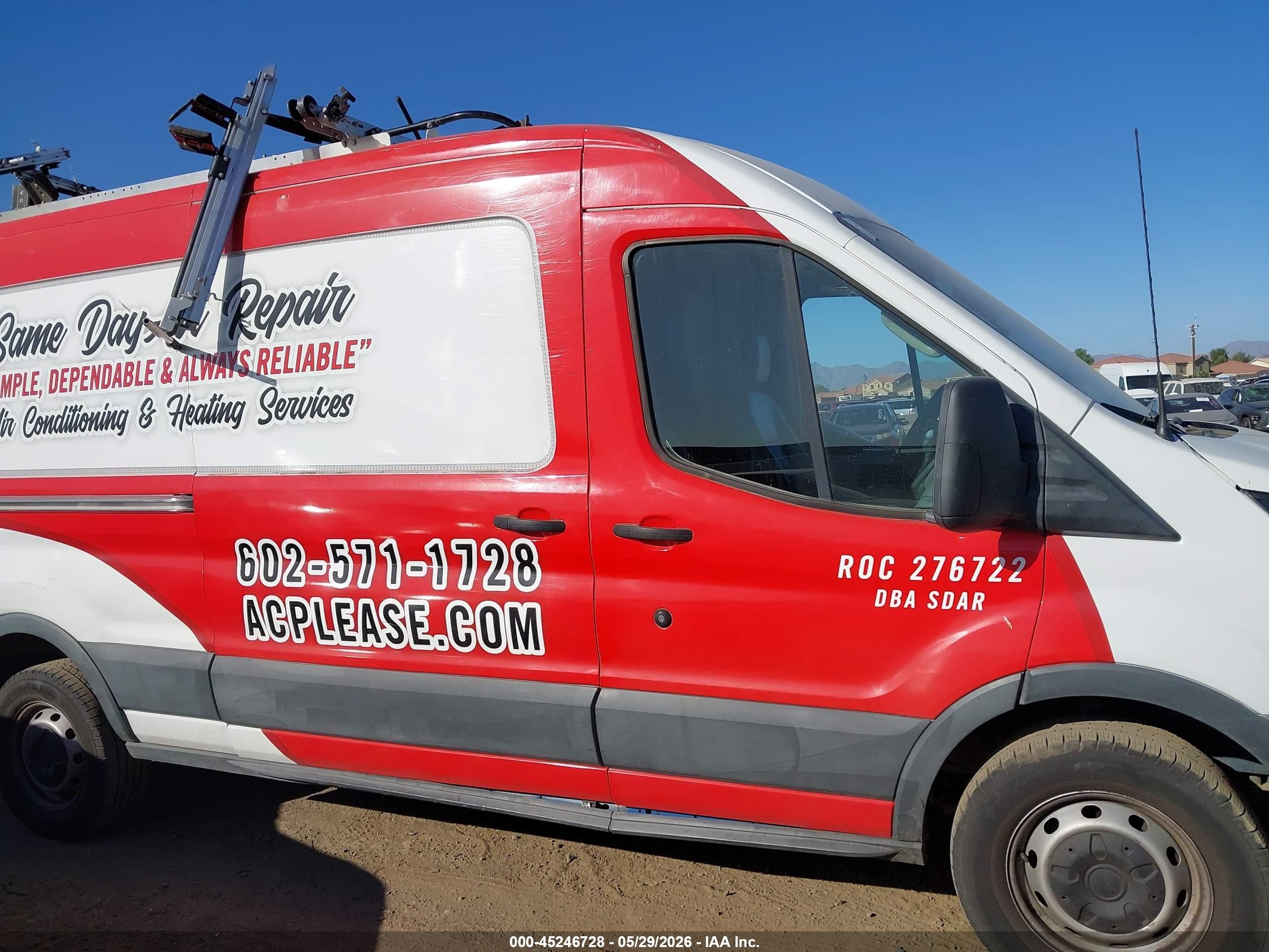 2016 Ford Transit-250 Red vin: 1FTYR2CM5GKA46439