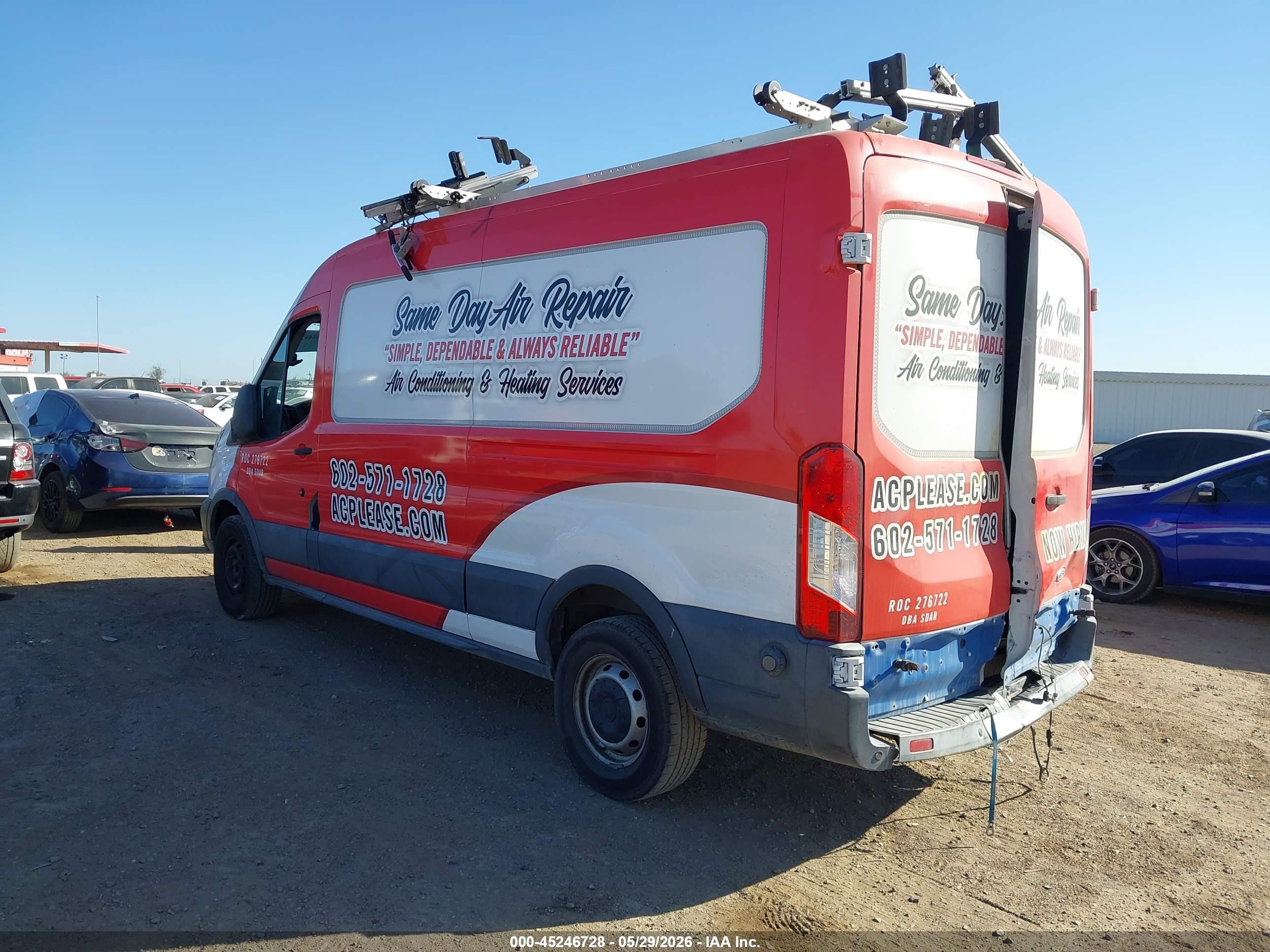 2016 Ford Transit-250 Red vin: 1FTYR2CM5GKA46439