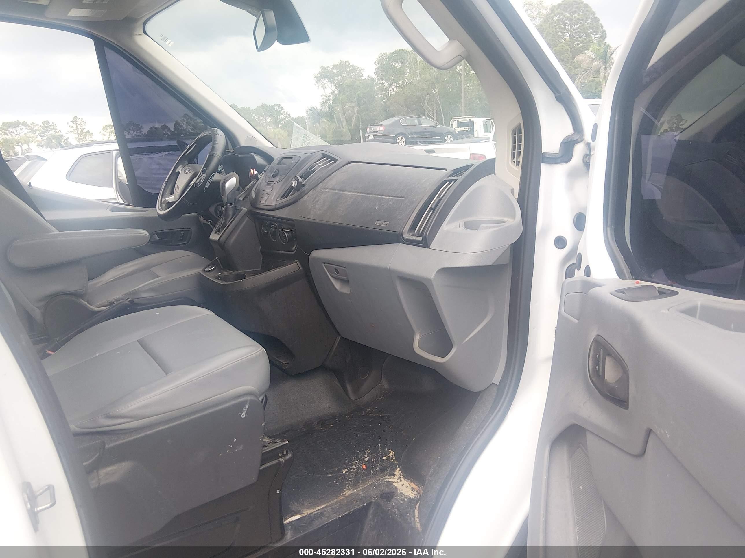 2018 Ford Transit-250   White vin: 1FTYR2CM5JKA77942