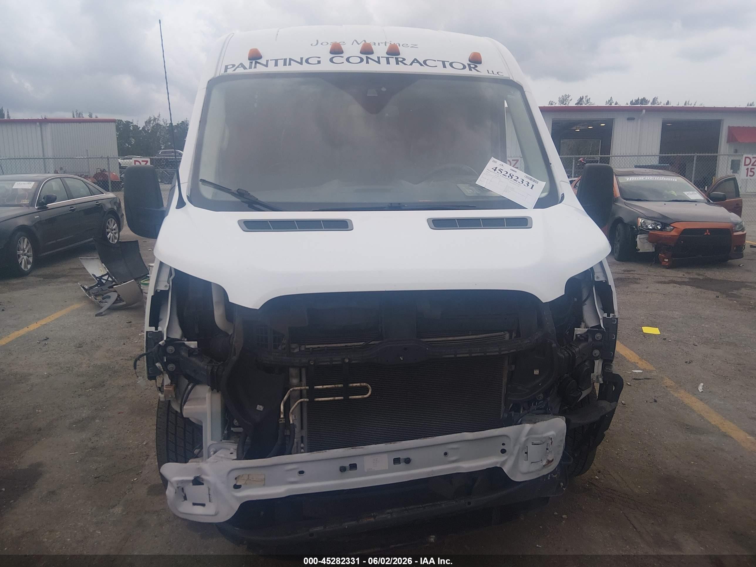 2018 Ford Transit-250   White vin: 1FTYR2CM5JKA77942