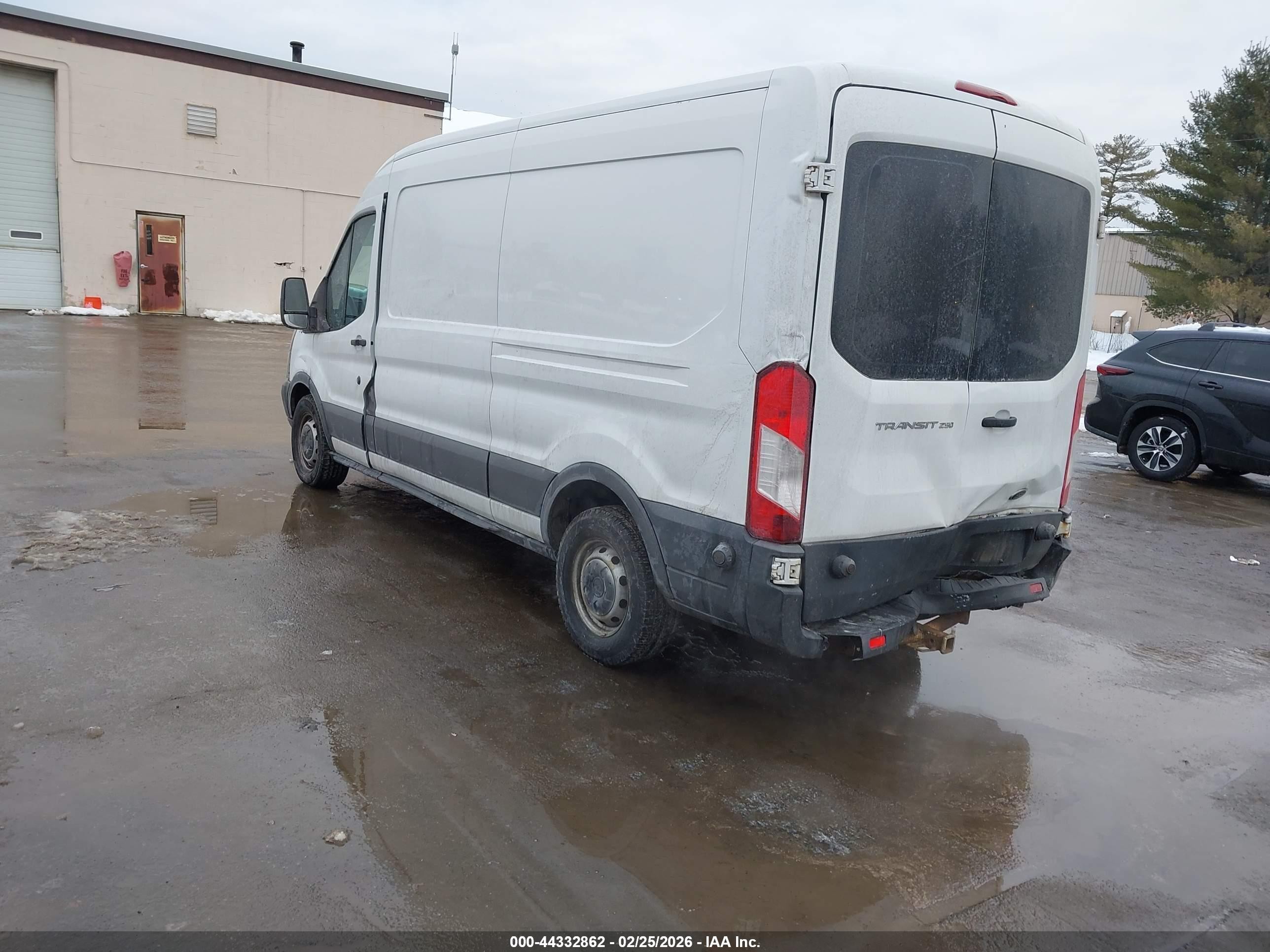 2015 Ford Transit-250   White vin: 1FTYR2CM8FKA75495