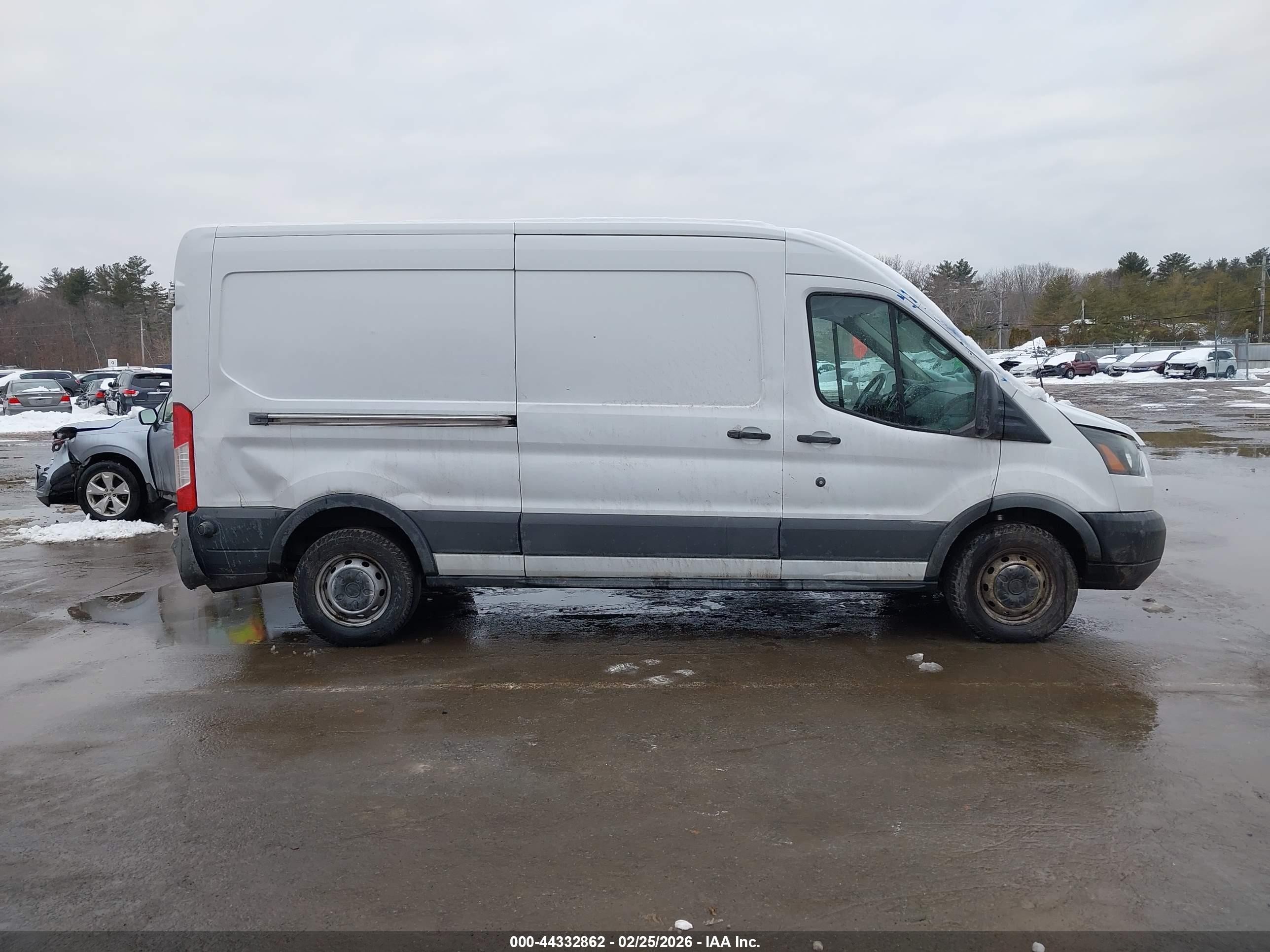 2015 Ford Transit-250   White vin: 1FTYR2CM8FKA75495