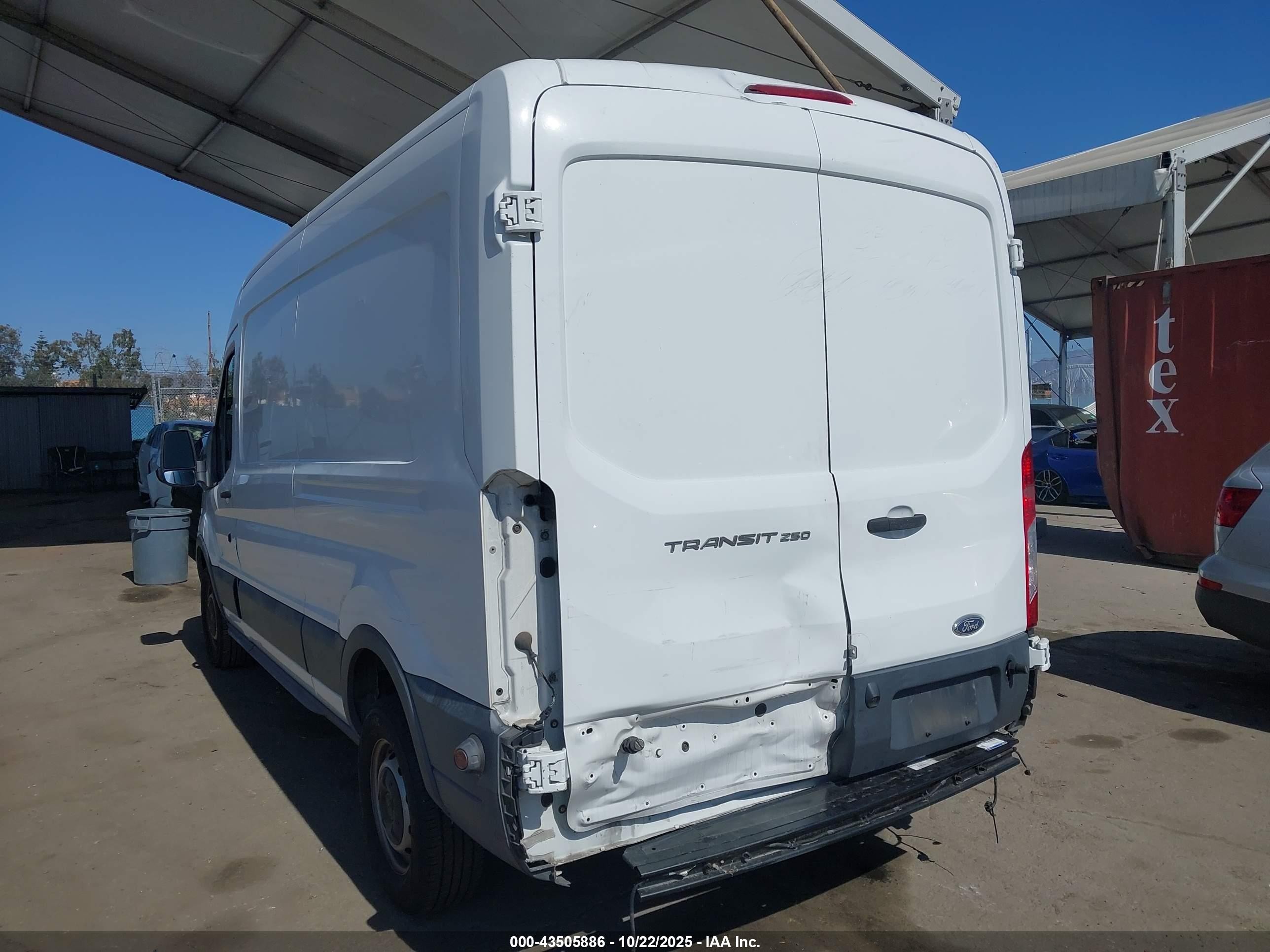 2017 Ford Transit-250   Белый vin: 1FTYR2CM8HKA71854