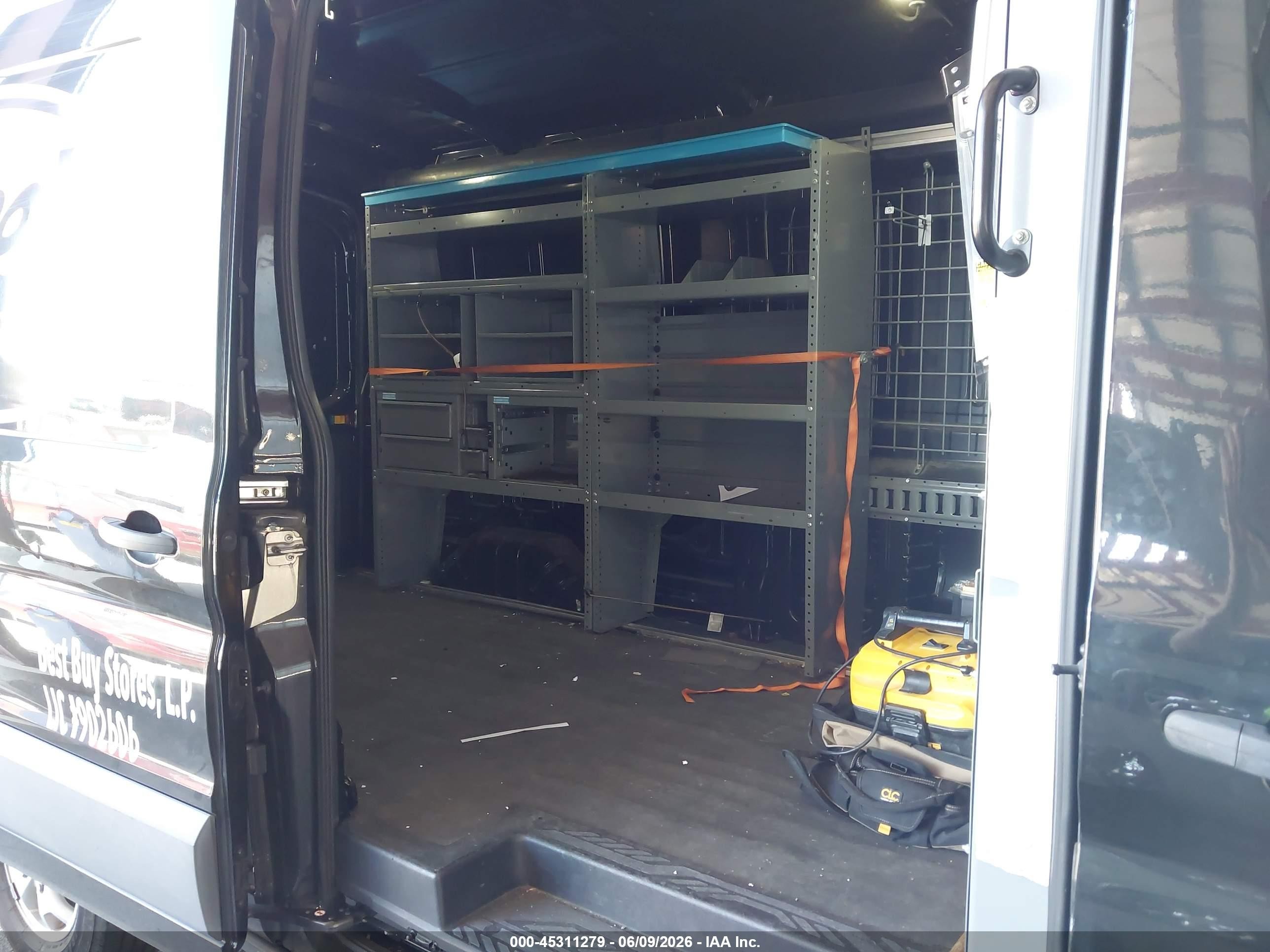 2015 Ford Transit-250   Black vin: 1FTYR2CMXFKA84540