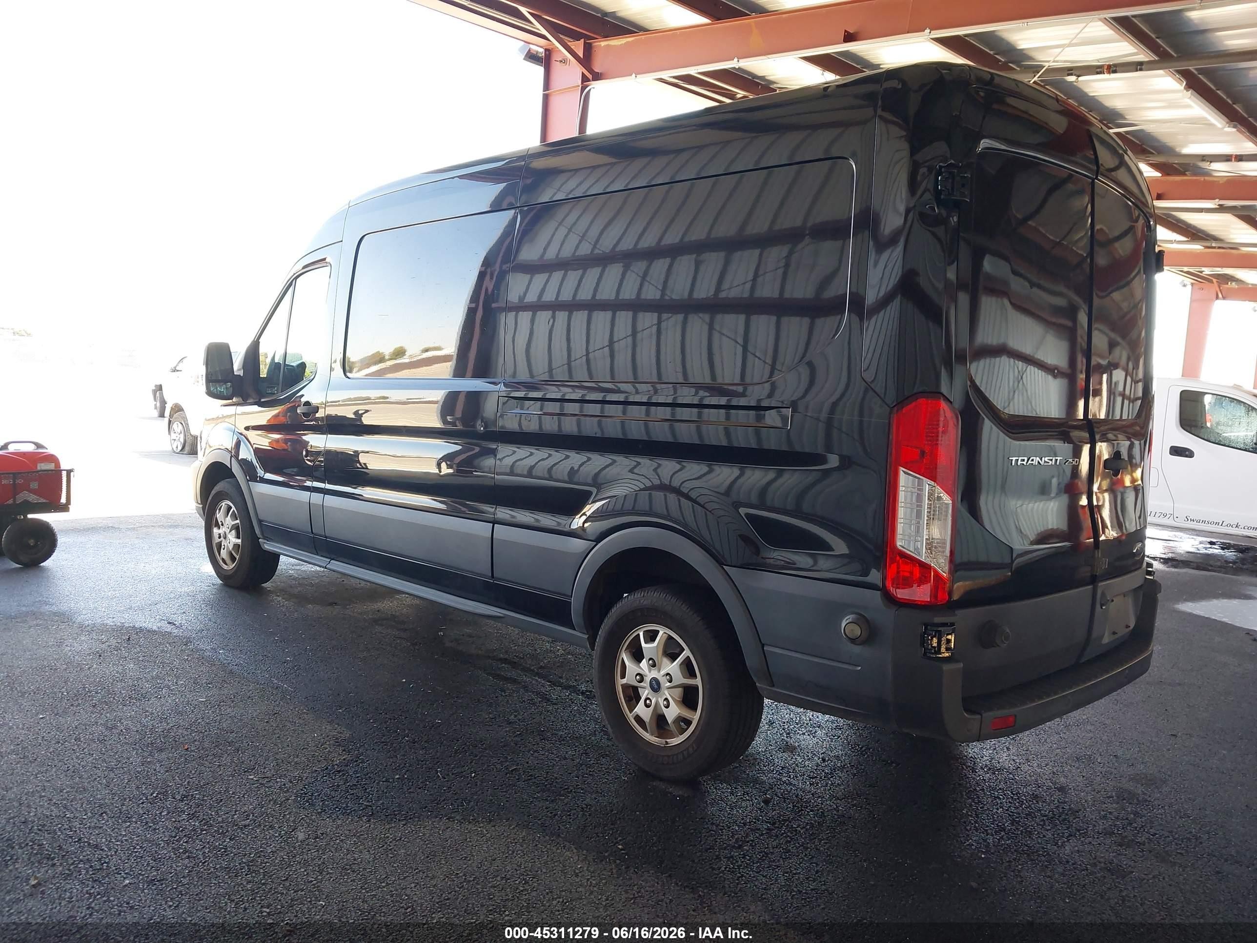 2015 Ford Transit-250   Black vin: 1FTYR2CMXFKA84540