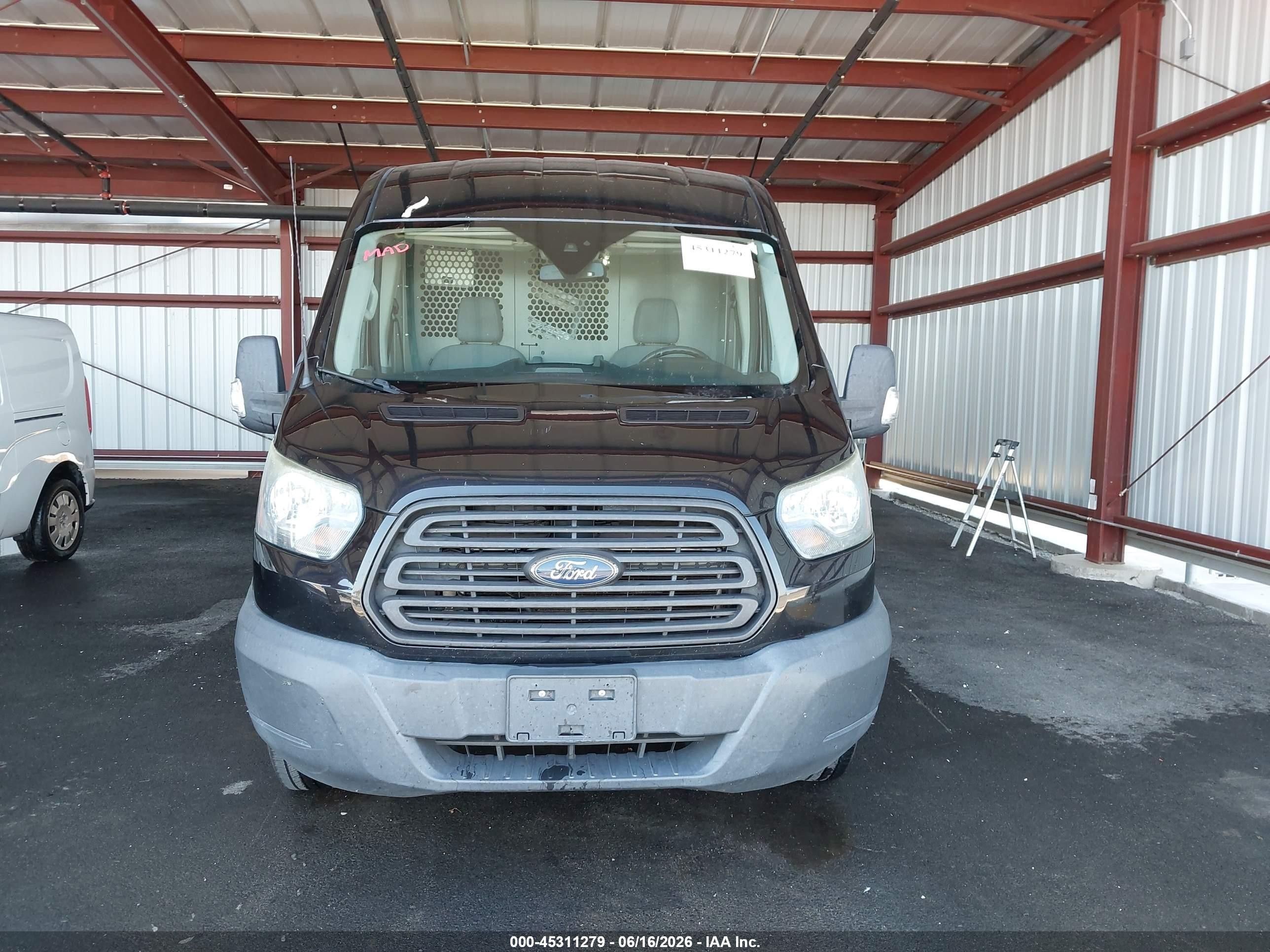 2015 Ford Transit-250   Black vin: 1FTYR2CMXFKA84540
