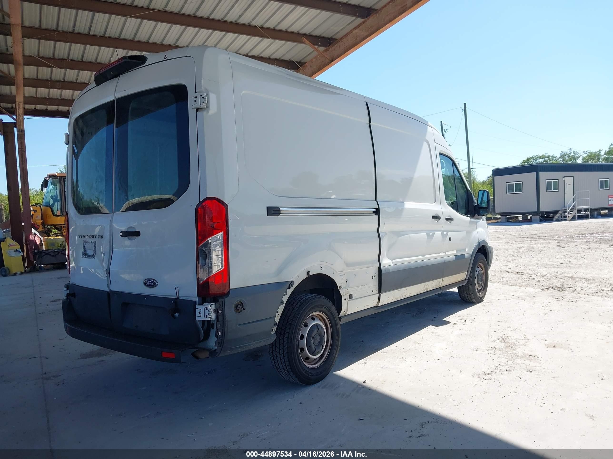 2018 Ford Transit-250   White vin: 1FTYR2CMXJKA72168