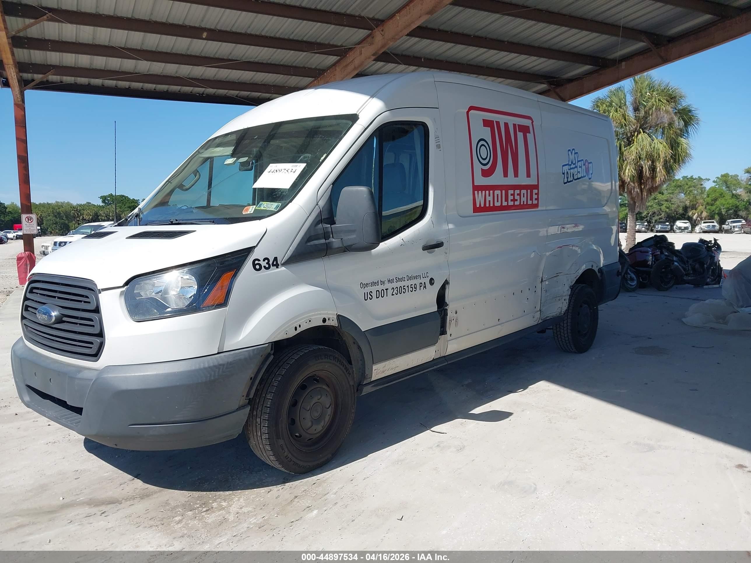 2018 Ford Transit-250   White vin: 1FTYR2CMXJKA72168