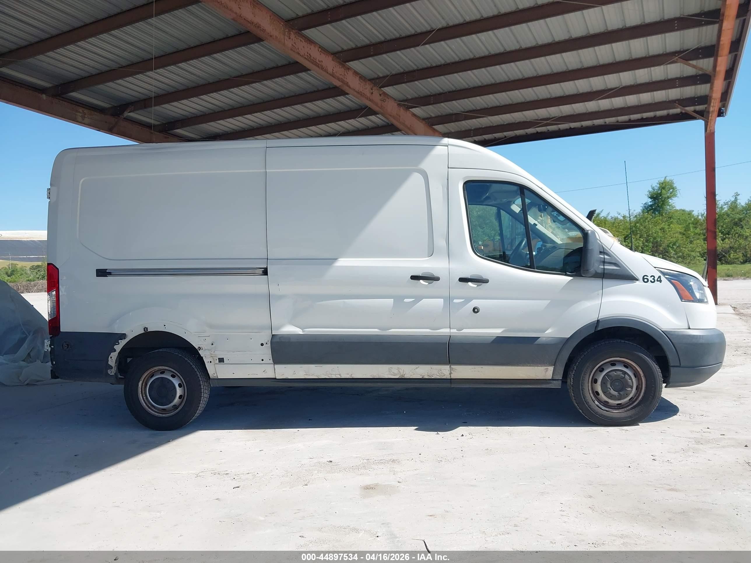 2018 Ford Transit-250   White vin: 1FTYR2CMXJKA72168