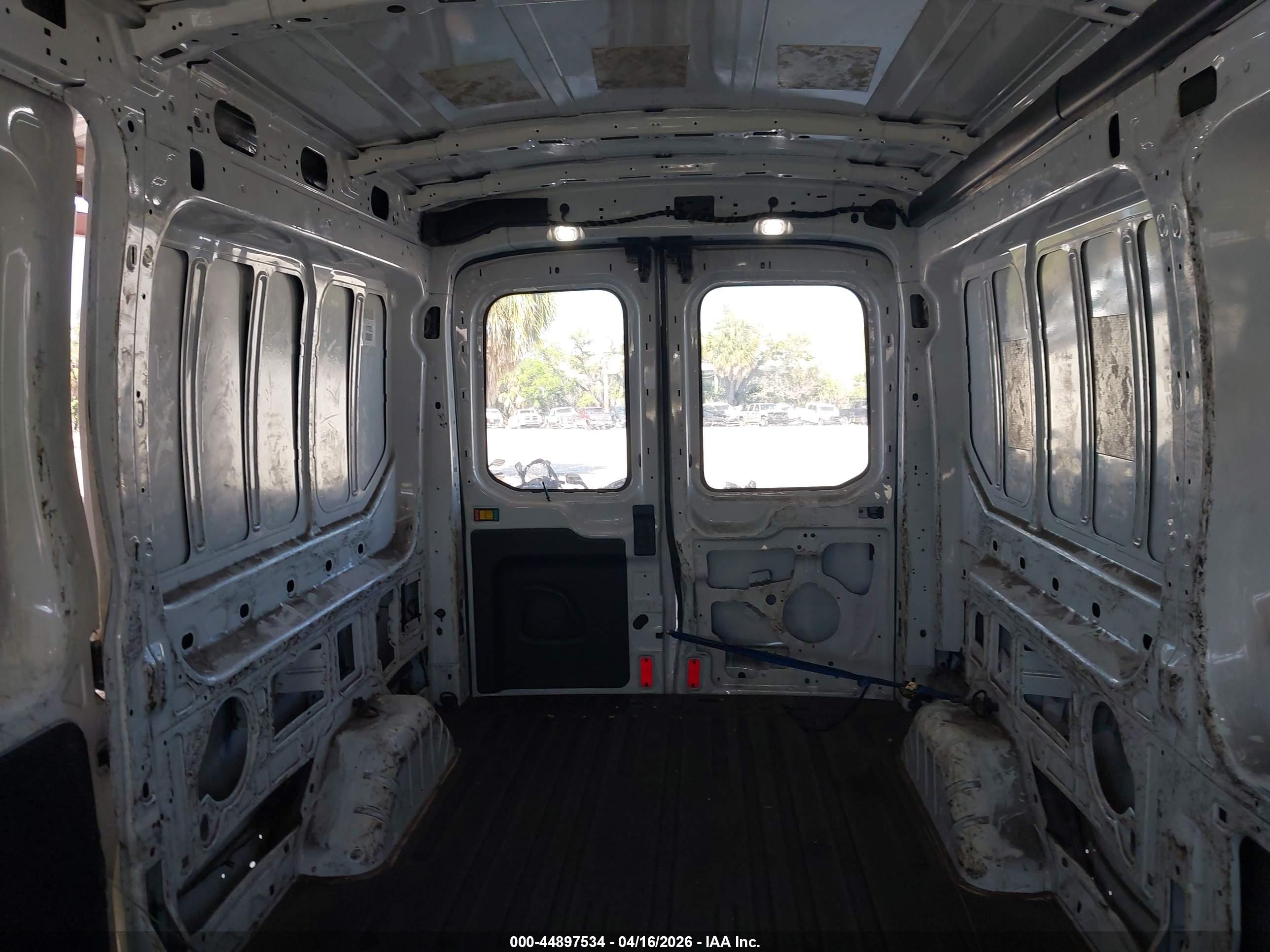 2018 Ford Transit-250   White vin: 1FTYR2CMXJKA72168