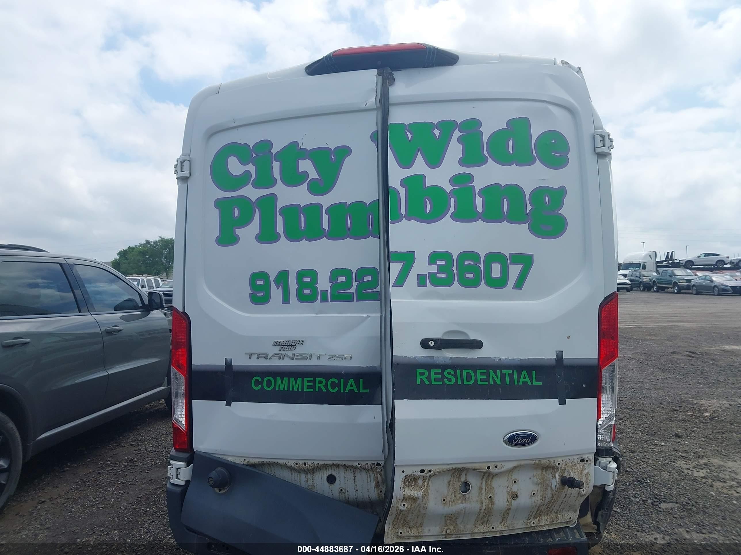 2018 Ford Transit-250   White vin: 1FTYR2CMXJKB40761