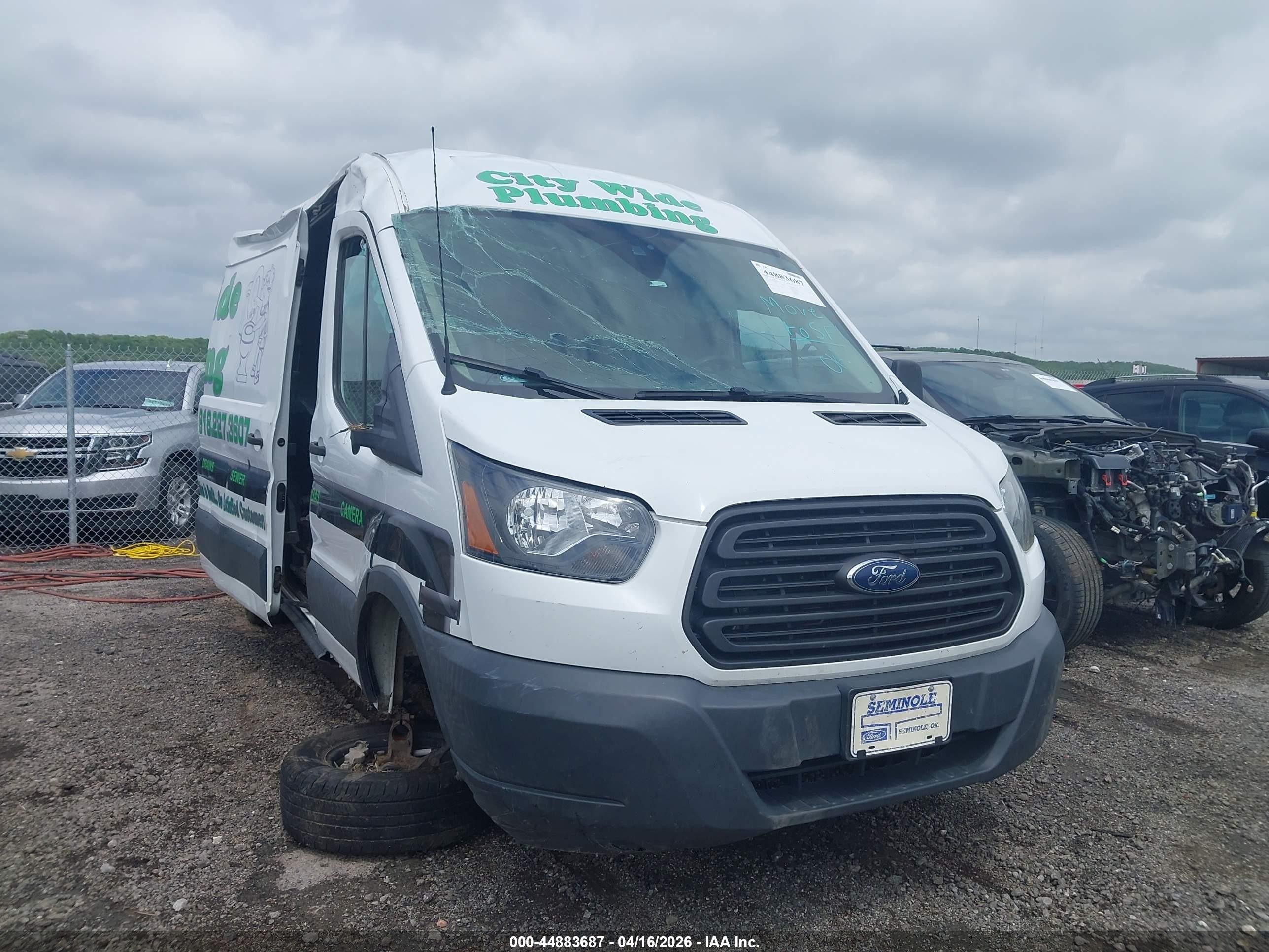 2018 Ford Transit-250   White vin: 1FTYR2CMXJKB40761