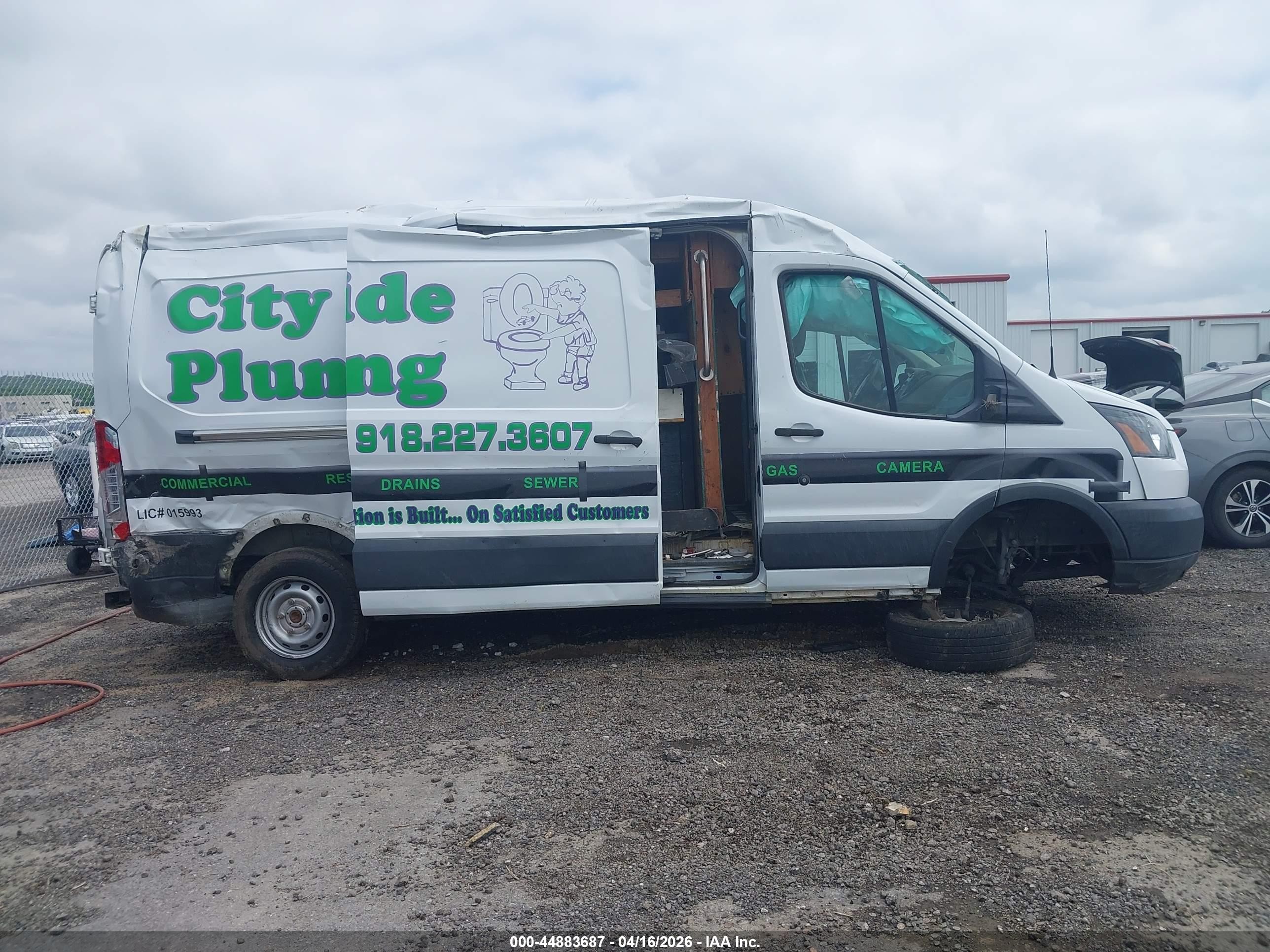 2018 Ford Transit-250   White vin: 1FTYR2CMXJKB40761