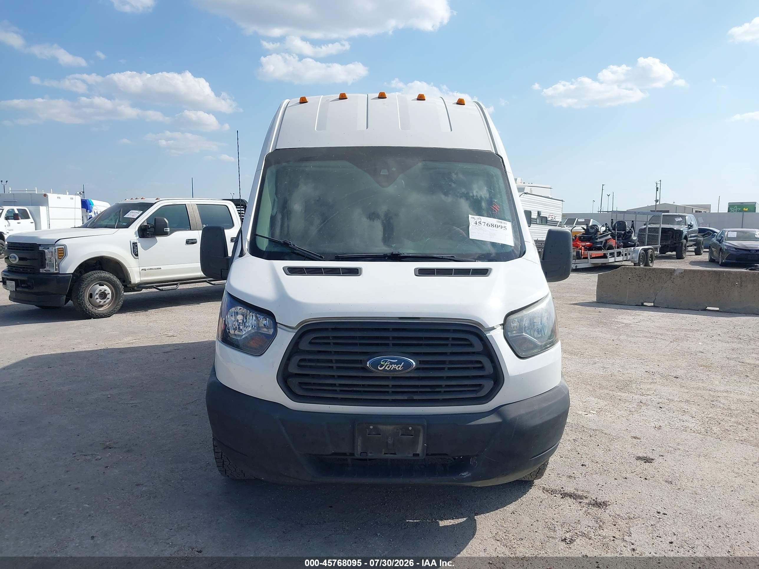 2015 Ford Transit-250   White vin: 1FTYR2XM1FKB04586