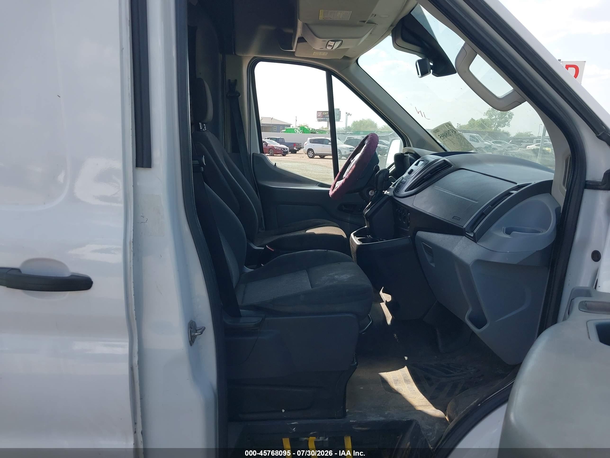 2015 Ford Transit-250   White vin: 1FTYR2XM1FKB04586