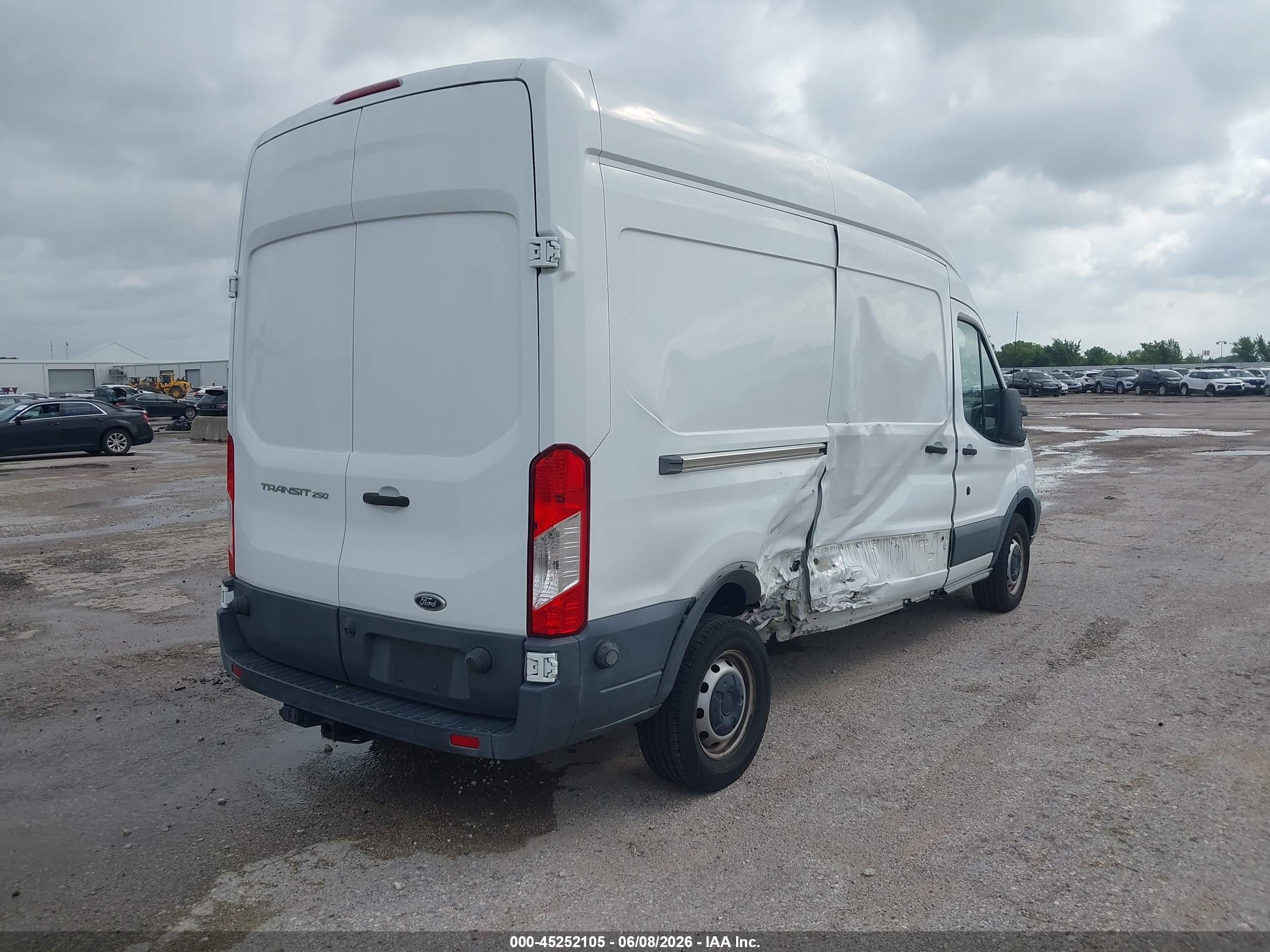 2016 Ford Transit-250 White vin: 1FTYR2XM7GKA07006